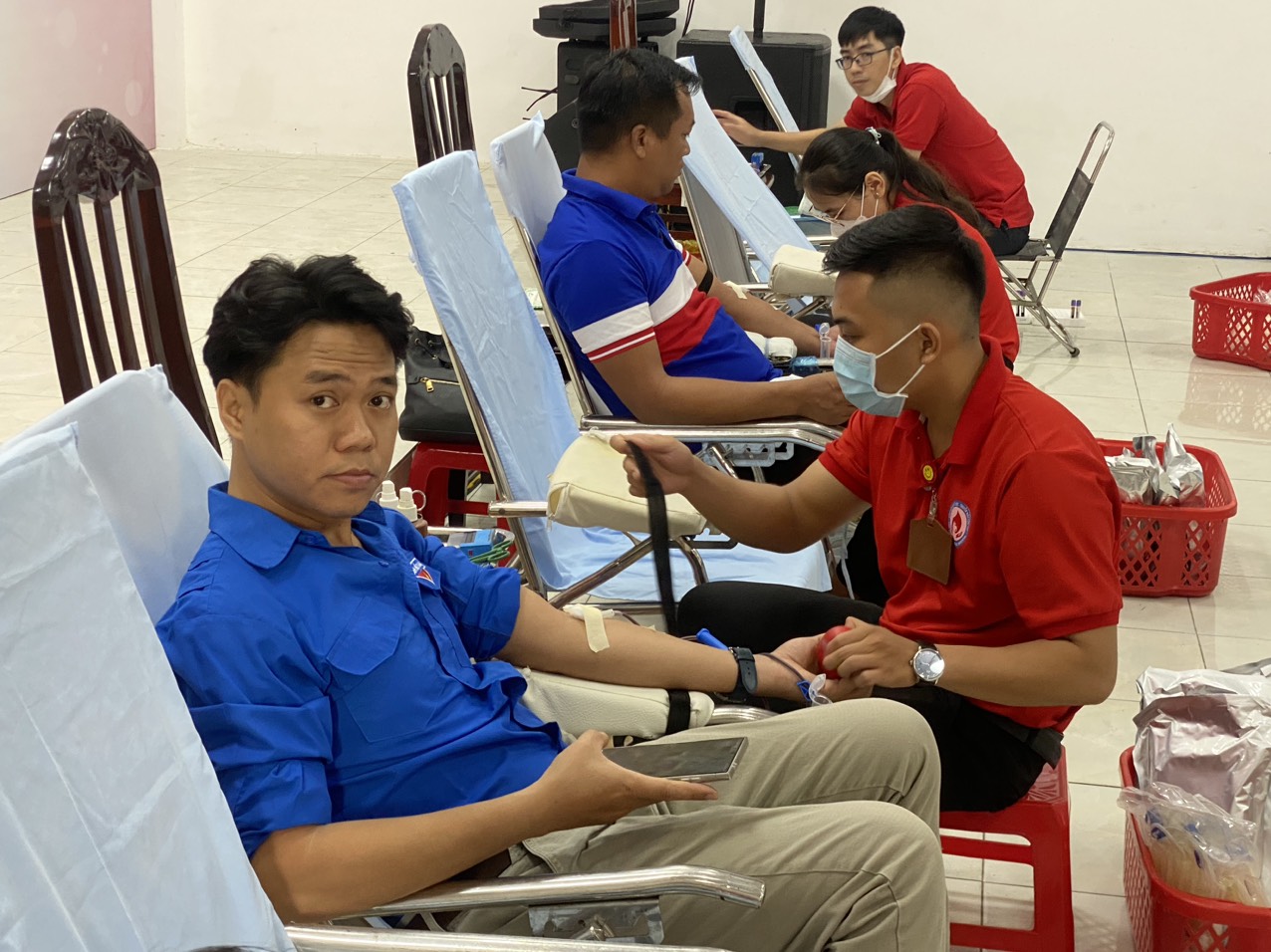 Giọt m&aacute;u hồng ng&agrave;nh Giao th&ocirc;ng vận tải- Ảnh 1.