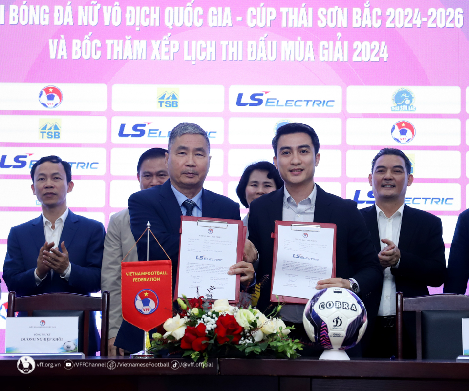 VFF tăng gần gấp đ&ocirc;i mức thưởng cho đội v&ocirc; địch giải b&oacute;ng đ&aacute; nữ Quốc gia 2024- Ảnh 1.