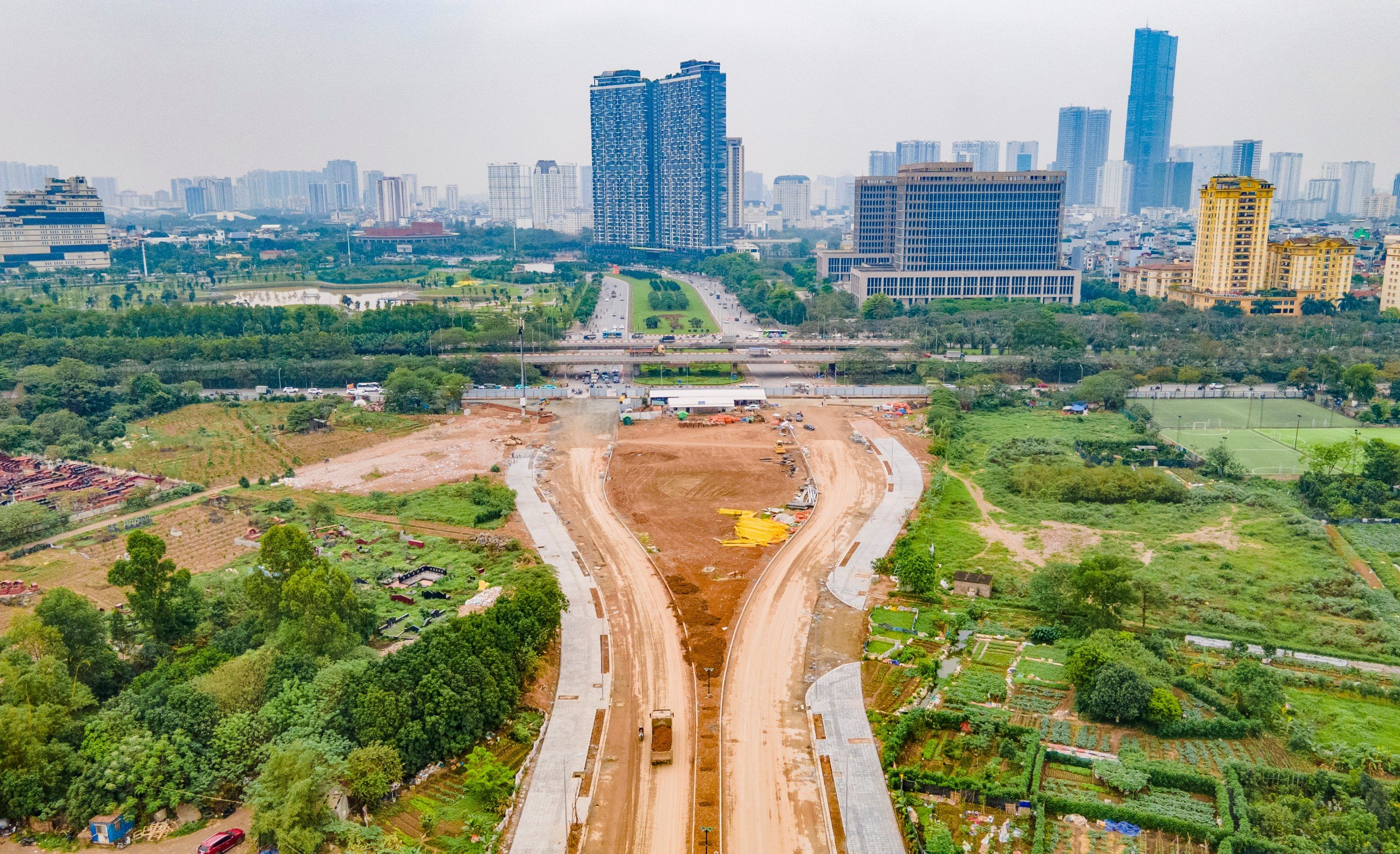 Ngắm tuyến đường hơn 700 tỷ nối đại lộ Thăng Long sắp th&ocirc;ng xe- Ảnh 1.