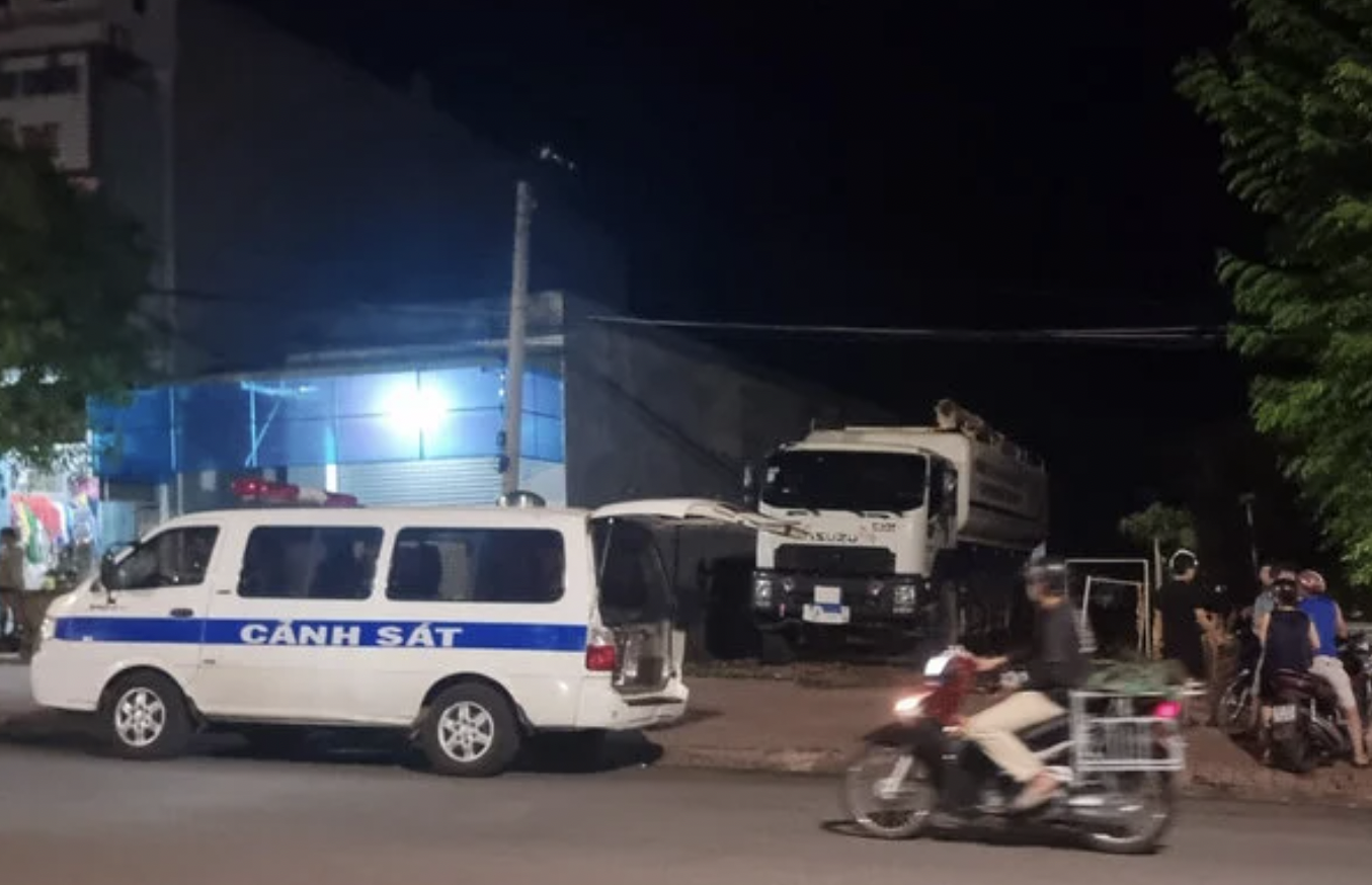 Bố l&ugrave;i xe bồn c&aacute;n chết con trai: Kinh nghiệm xương m&aacute;u để l&ugrave;i xe an to&agrave;n- Ảnh 2.