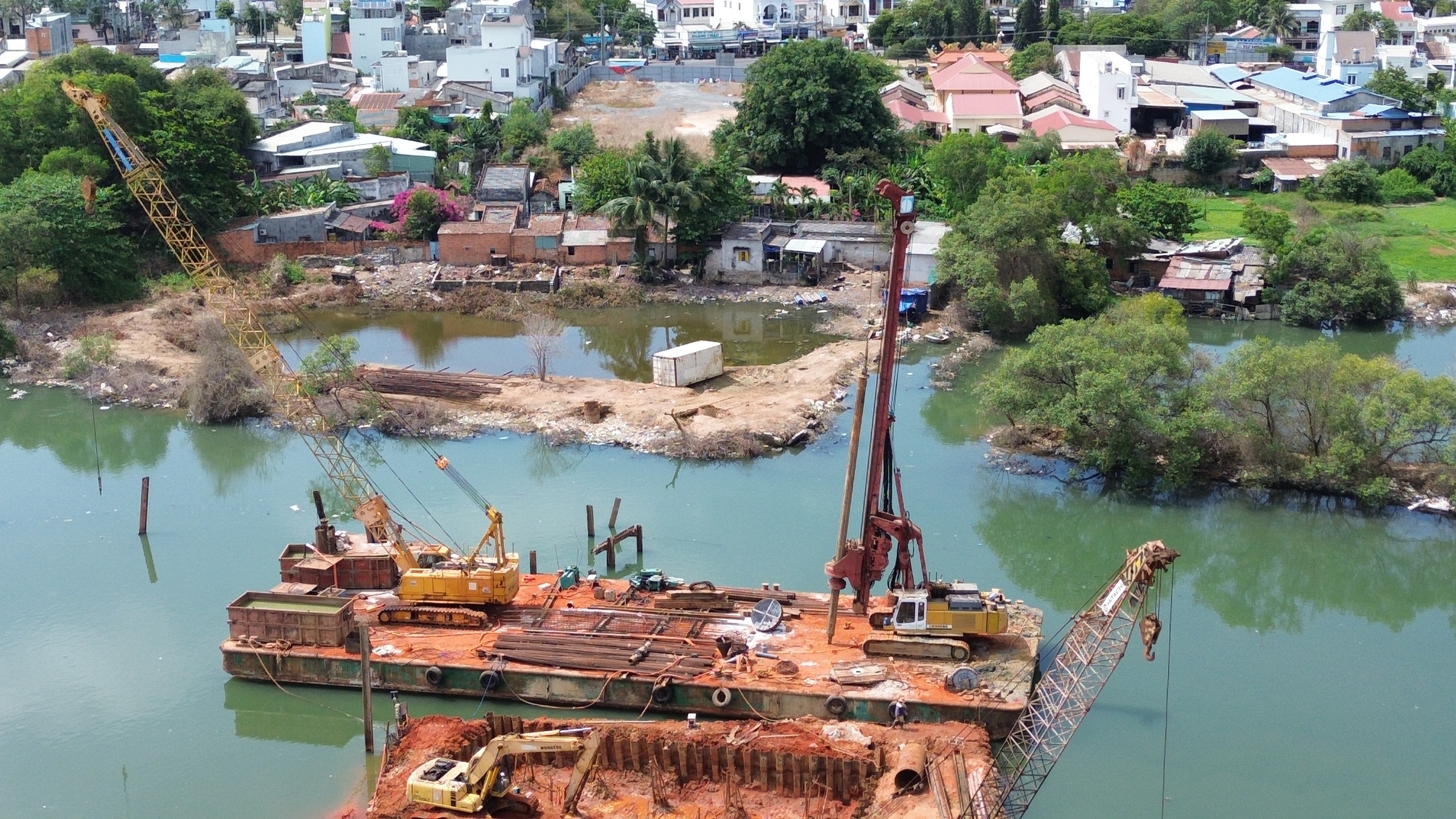 Mặt bằng cản tiến độ cầu Văn Th&aacute;nh ở cửa ng&otilde; TP Phan Thiết- Ảnh 2.