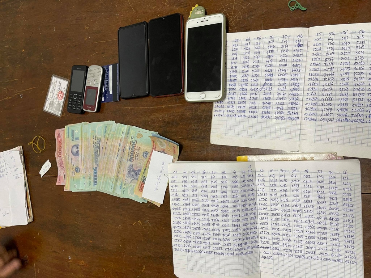 Ph&oacute; chủ tịch hội phụ nữ x&atilde; bị đề nghị truy tố v&igrave; ghi số đề- Ảnh 1.