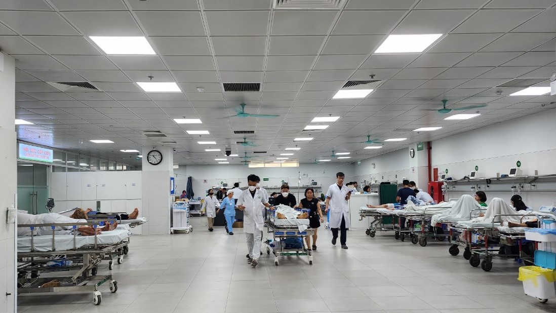 50% ca cấp cứu tại "thủ phủ ngoại khoa" BV Hữu nghị Việt Đức do TNGT- Ảnh 1. 50% ca cấp cứu tại "thủ phủ ngoại khoa" BV Hữu nghị Việt Đức do TNGT- Ảnh 1.