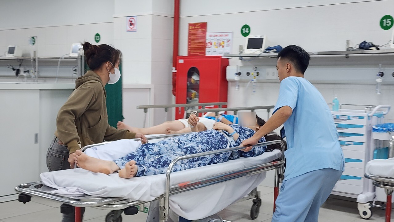 50% ca cấp cứu tại "thủ phủ ngoại khoa" BV Hữu nghị Việt Đức do TNGT- Ảnh 11. 50% ca cấp cứu tại "thủ phủ ngoại khoa" BV Hữu nghị Việt Đức do TNGT- Ảnh 11.