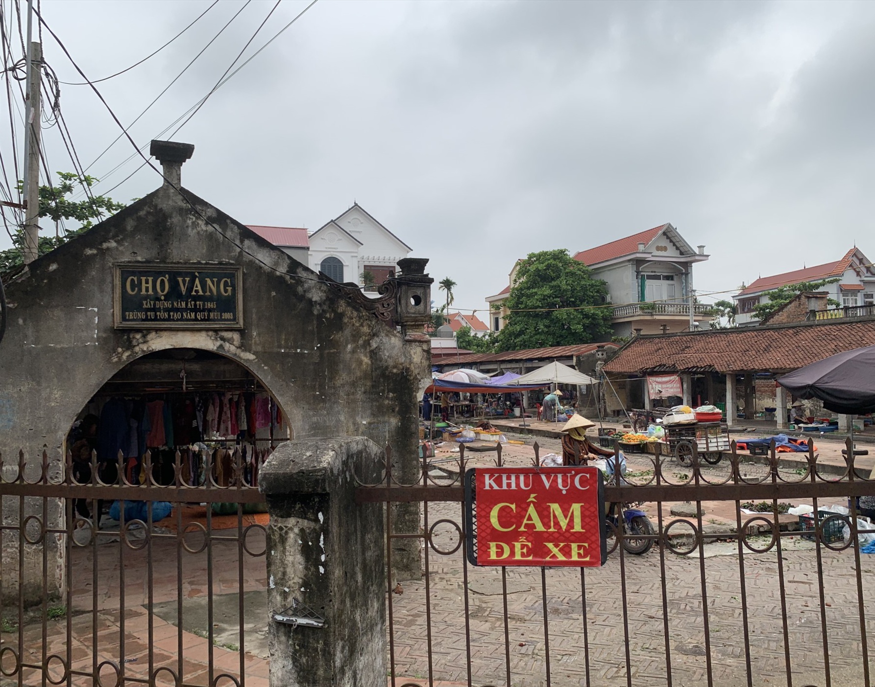 X&oacute;t xa chợ gần 200 tuổi xứ Đ&ocirc;ng xuống cấp- Ảnh 10.