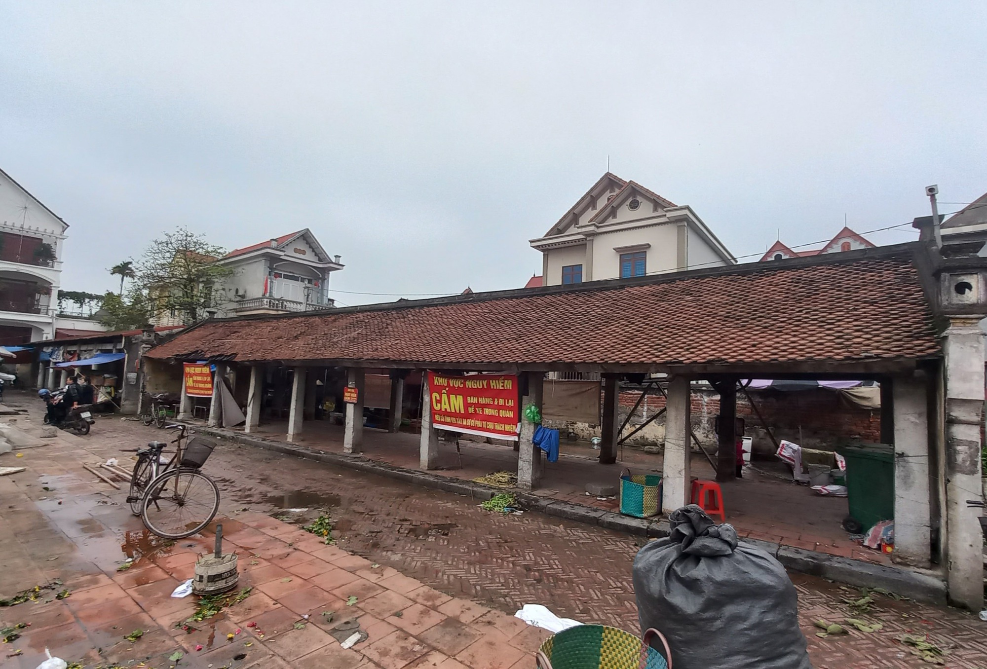X&oacute;t xa chợ gần 200 tuổi xứ Đ&ocirc;ng xuống cấp- Ảnh 8.