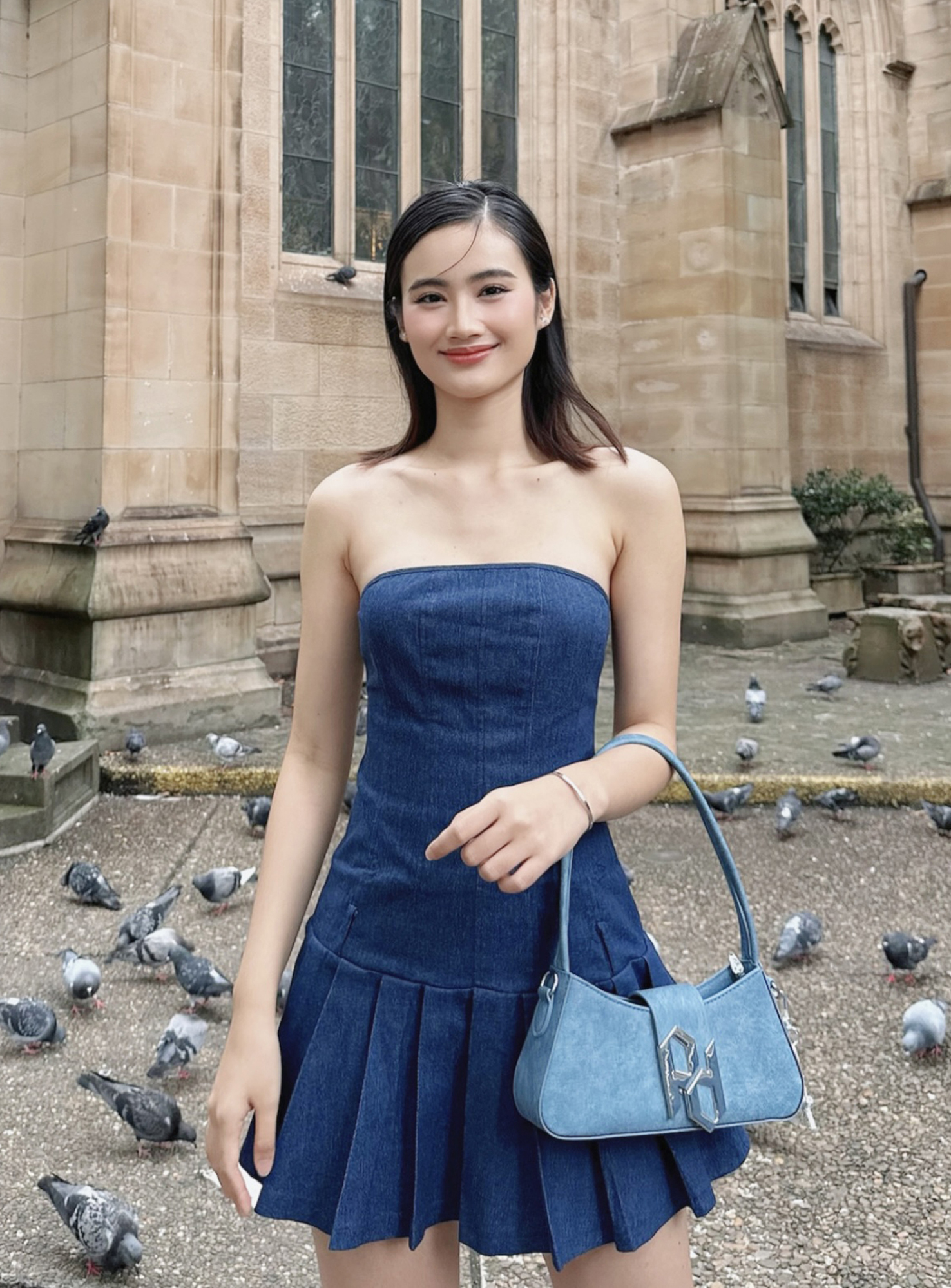 Hoa hậu Huỳnh Trần &Yacute; Nhi: Tự tin chinh phục đấu trường nhan sắc đỉnh cao- Ảnh 3.