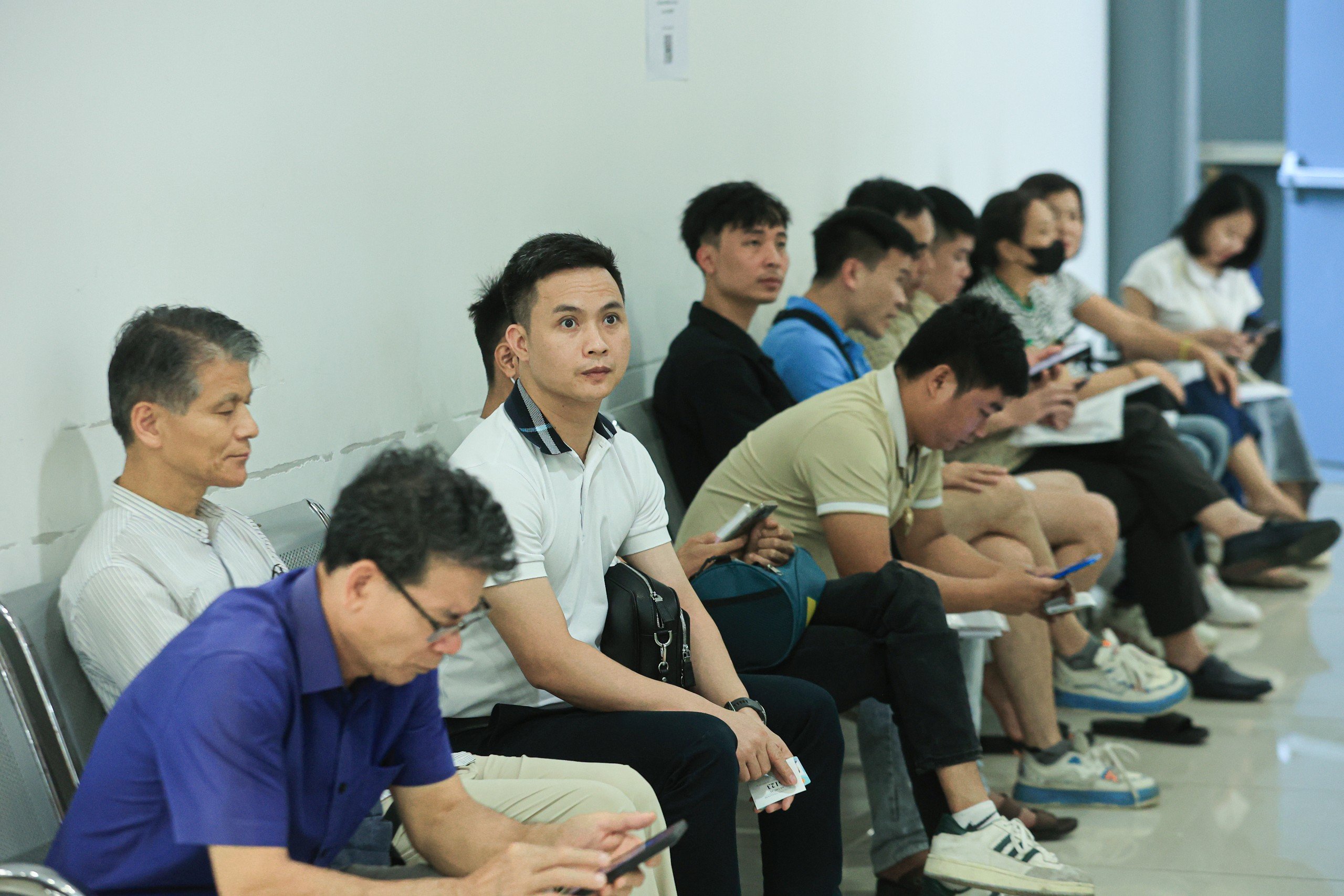 H&agrave; Nội: Người d&acirc;n &ugrave;n &ugrave;n đi cấp đổi GPLX- Ảnh 4.