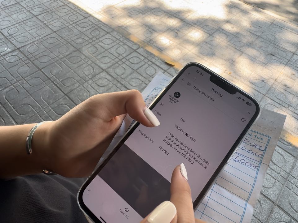TP.HCM: Trả ph&iacute; thu&ecirc; vỉa h&egrave;, người d&acirc;n tho&aacute;t cảnh nơm nớp chạy trốn nh&acirc;n vi&ecirc;n đ&ocirc; thị- Ảnh 13.