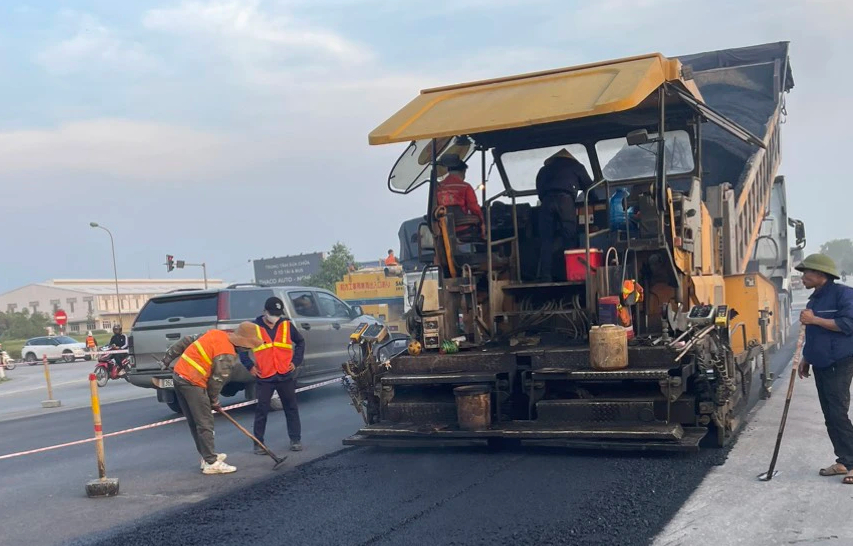 Tăng tốc "thay &aacute;o" cho quốc lộ 1 tuyến tr&aacute;nh TP Vinh- Ảnh 5.