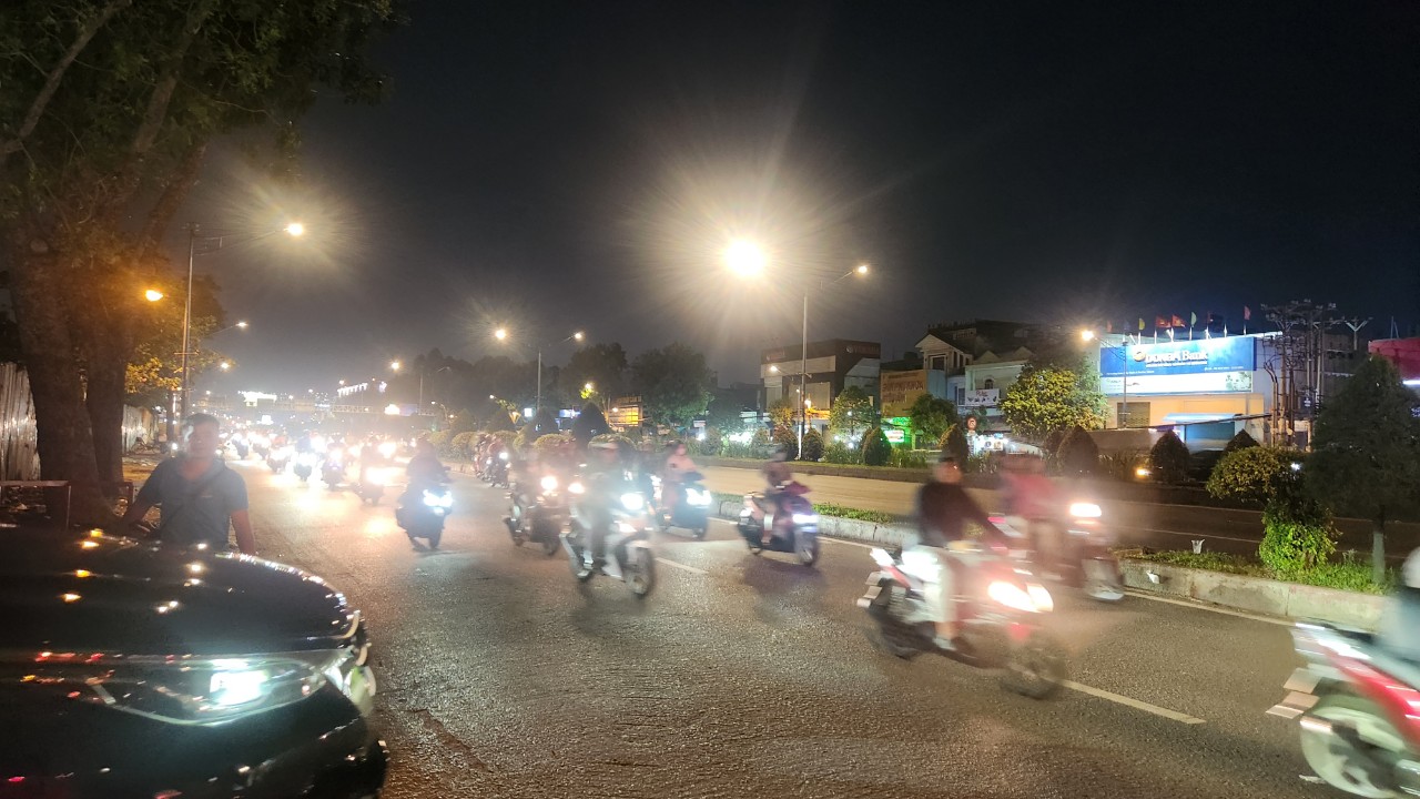Xuy&ecirc;n đ&ecirc;m di dời đường điện, nước thi c&ocirc;ng tuyến metro Bến Th&agrave;nh - Tham Lương- Ảnh 8.