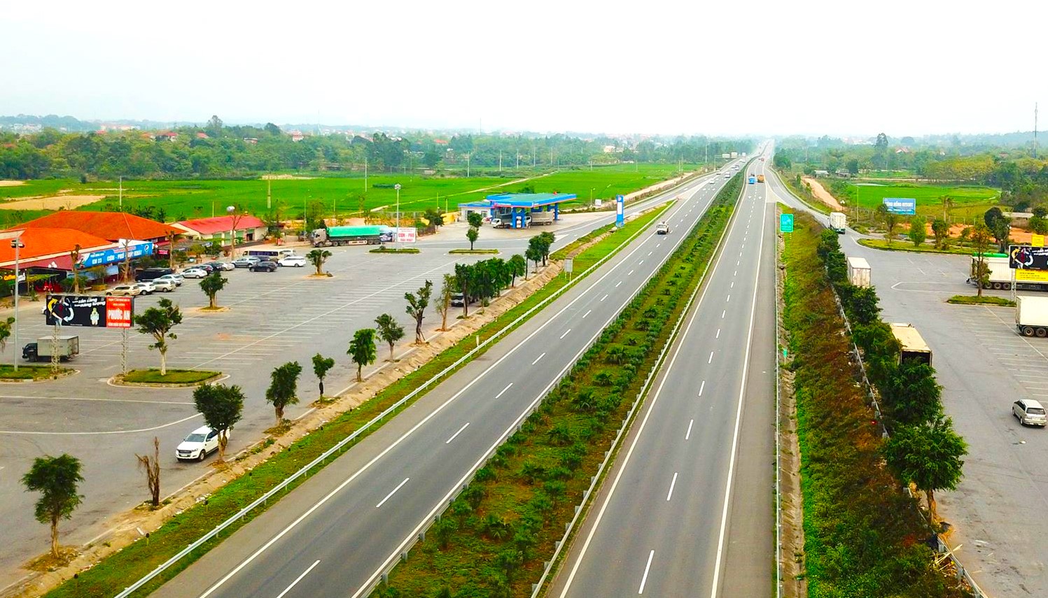 Các trạm dừng nghỉ cao tốc Bắc - Nam đang được đầu tư thế nào?- Ảnh 1. Các trạm dừng nghỉ cao tốc Bắc - Nam đang được đầu tư thế nào?- Ảnh 1.