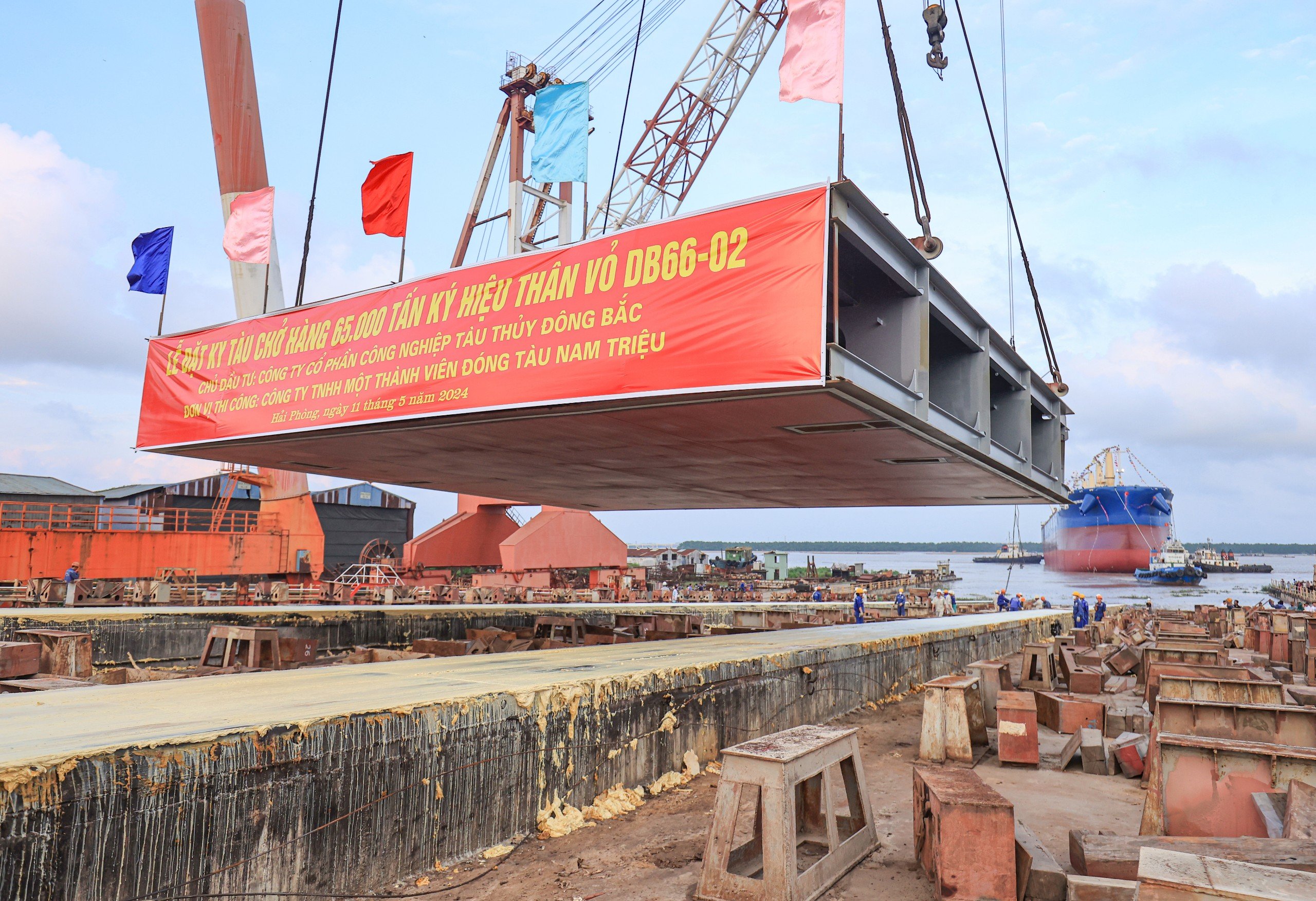 Hạ thủy t&agrave;u h&agrave;ng rời lớn nhất đ&oacute;ng mới tại Việt Nam- Ảnh 6.