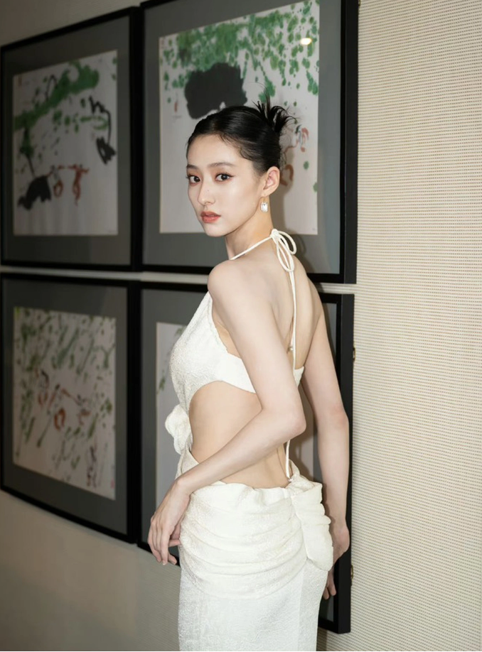 Vụ ngọc nữ m&agrave;n ảnh bị lộ clip: Một nam diễn vi&ecirc;n c&oacute; h&agrave;nh động lạ- Ảnh 3.