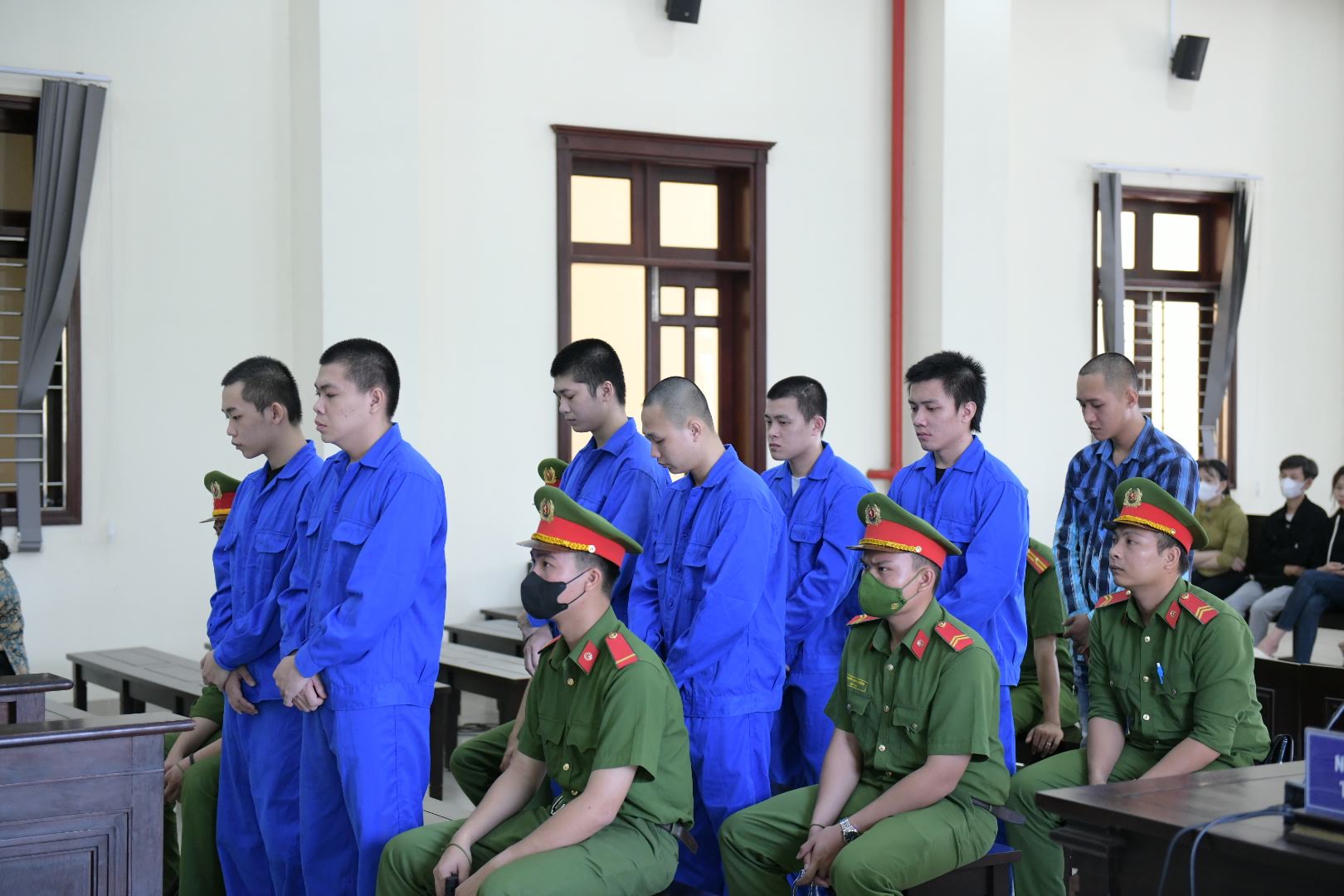 70 năm t&ugrave; đối với nh&oacute;m bị c&aacute;o đ&acirc;m chết người v&igrave; chuyện từ cuộc nhậu- Ảnh 1.