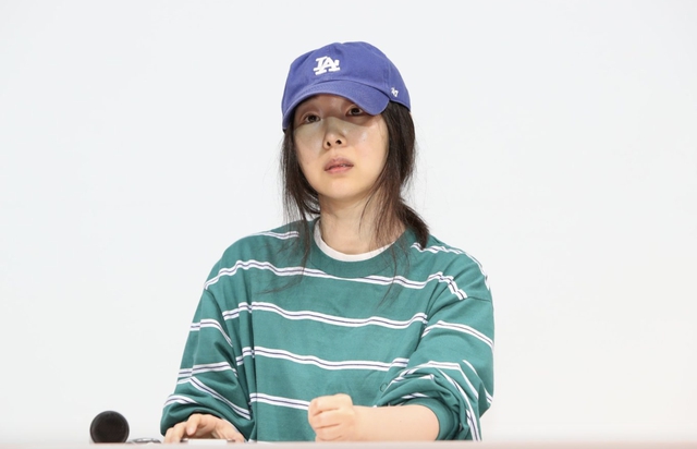 Chủ tịch Bang Si Hyuk bị tố phớt lờ NewJeans, biện minh rằng m&igrave;nh bị rối loạn khu&ocirc;n mặt- Ảnh 2.