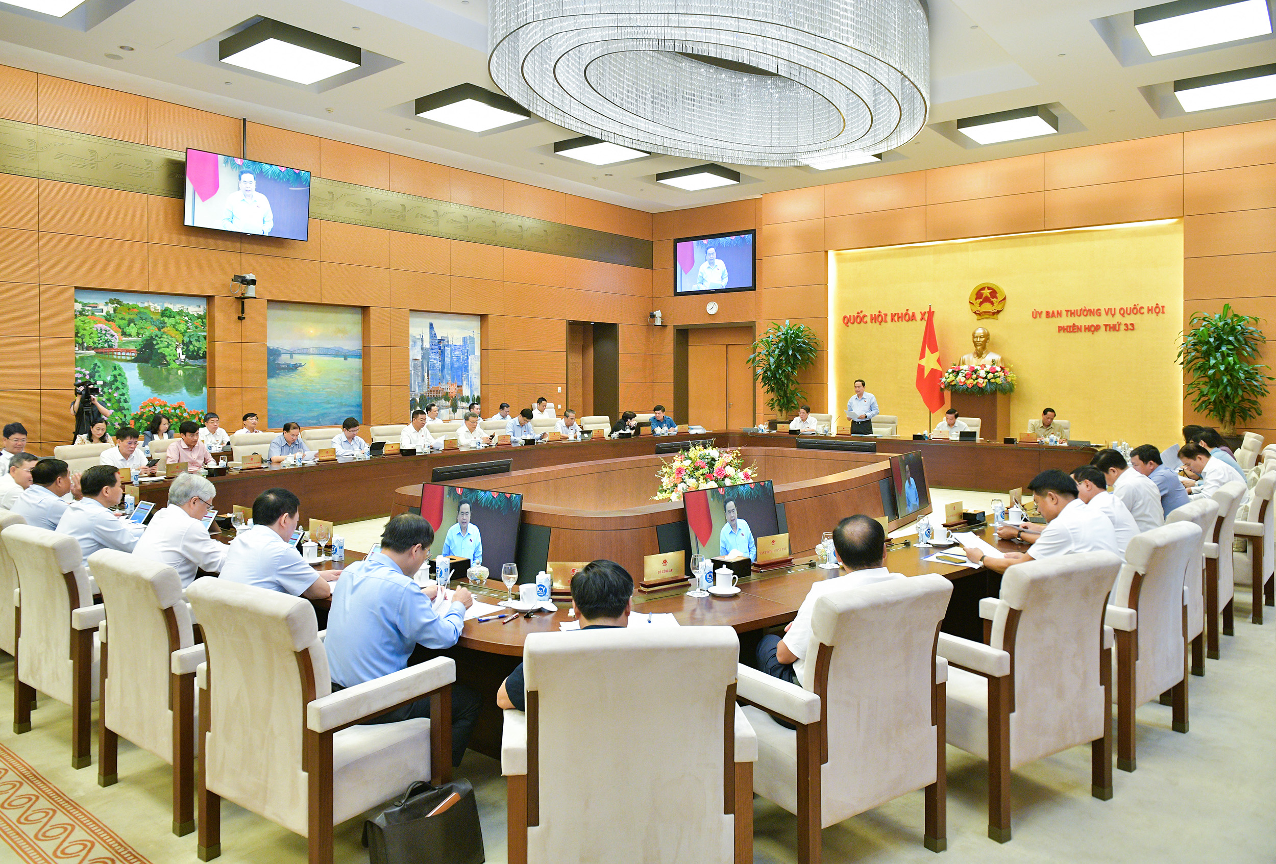 Thứ trưởng Bộ GTVT l&yacute; giải nguy&ecirc;n nh&acirc;n gi&aacute; v&eacute; m&aacute;y bay tăng- Ảnh 3.