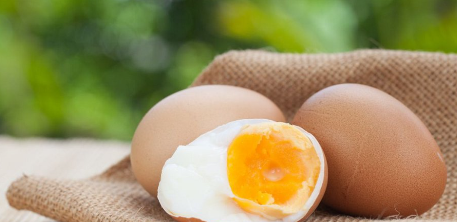Trứng g&agrave; m&agrave;u n&acirc;u v&agrave; trắng loại n&agrave;o bổ dưỡng hơn, đa số lựa chọn sai- Ảnh 4.