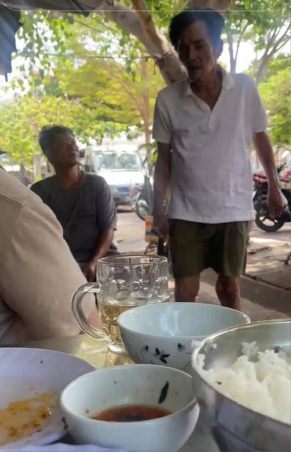 Thương T&iacute;n một m&igrave;nh đi Đ&agrave; Nẵng diễn show c&aacute;t s&ecirc; 35 triệu đồng, nhạc sĩ T&ocirc; Hiếu vẫn lo lắng- Ảnh 2.