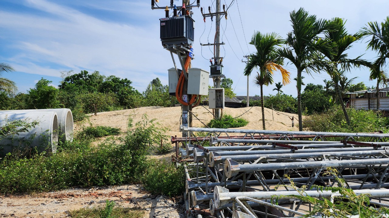 Quảng Ng&atilde;i: Ngổn ngang ở dự &aacute;n đập ngăn mặn gần 100 tỷ- Ảnh 4.