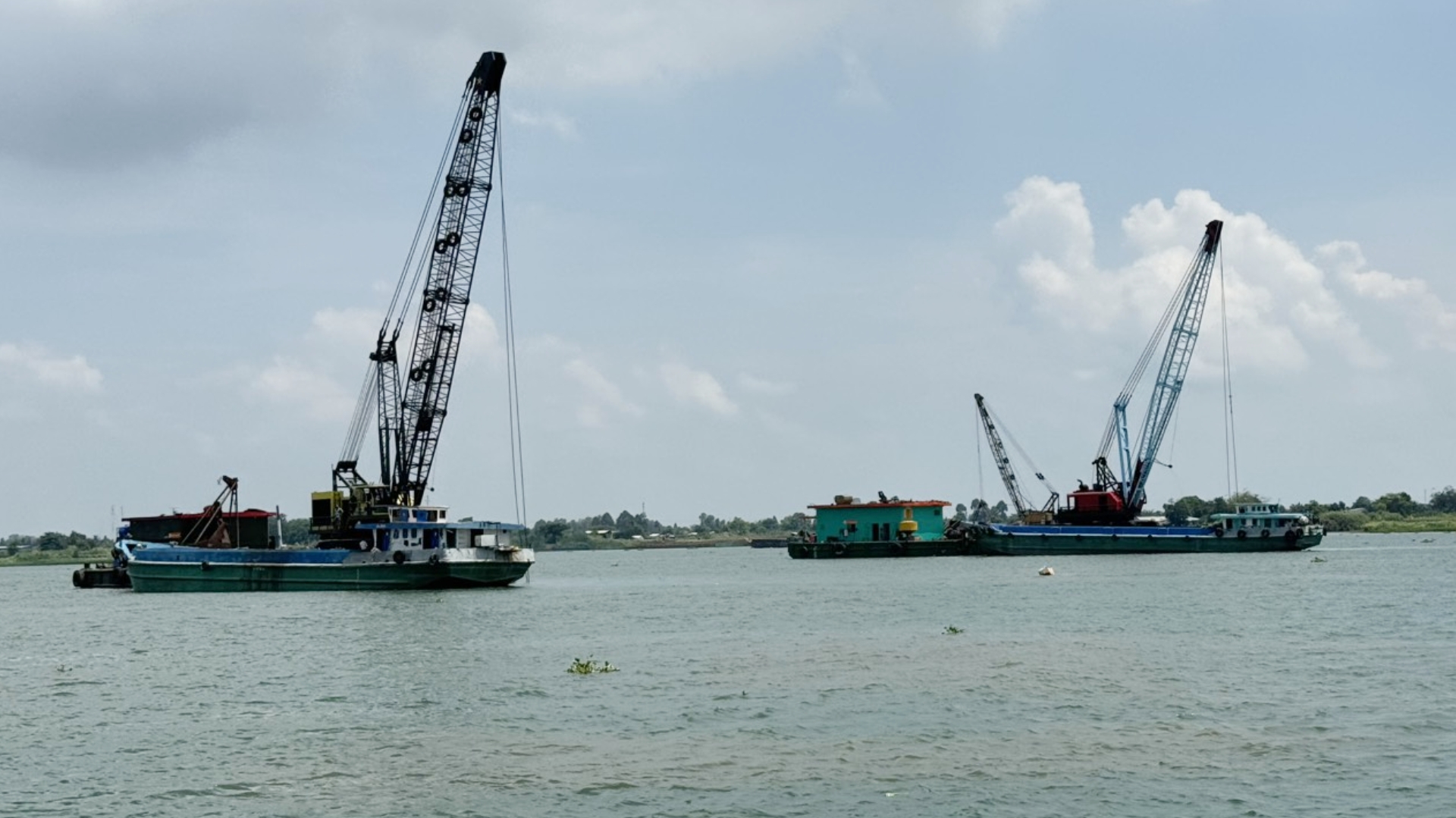 Nh&agrave; thầu tăng tốc thi c&ocirc;ng tr&ecirc;n cao tốc trục ngang miền T&acirc;y- Ảnh 1.