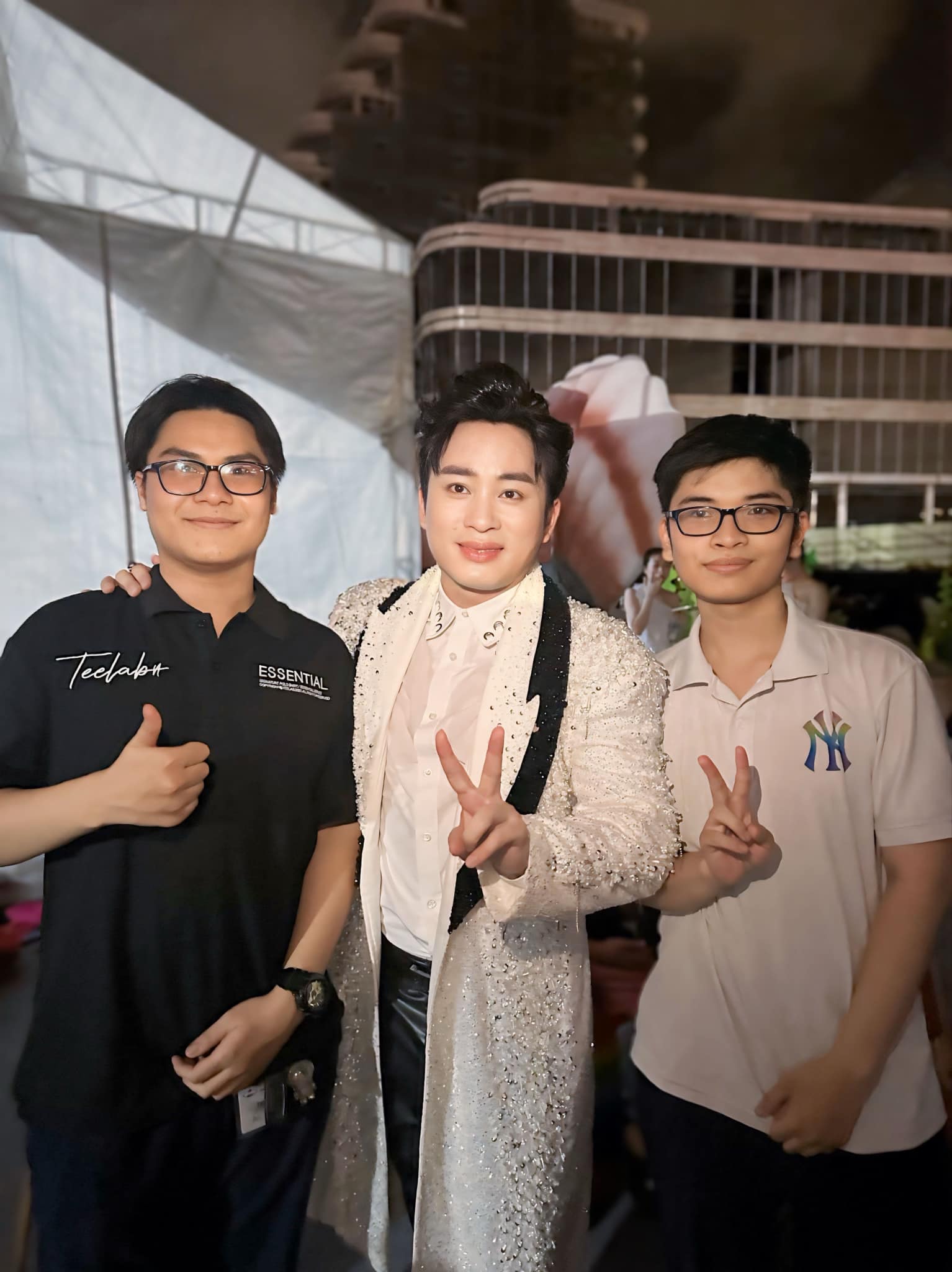 Ca sĩ T&ugrave;ng Dương, Erik đi xe m&aacute;y "kẹp 3" kh&ocirc;ng đội mũ bảo hiểm c&oacute; thể bị phạt ra sao?- Ảnh 4.