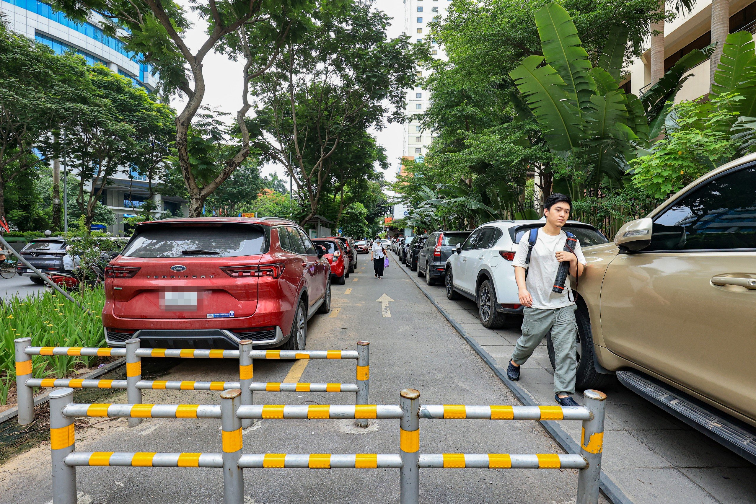 Nhếch nh&aacute;c tuyến đường d&agrave;nh ri&ecirc;ng cho người đi bộ, đi xe đạp ở H&agrave; Nội- Ảnh 17.