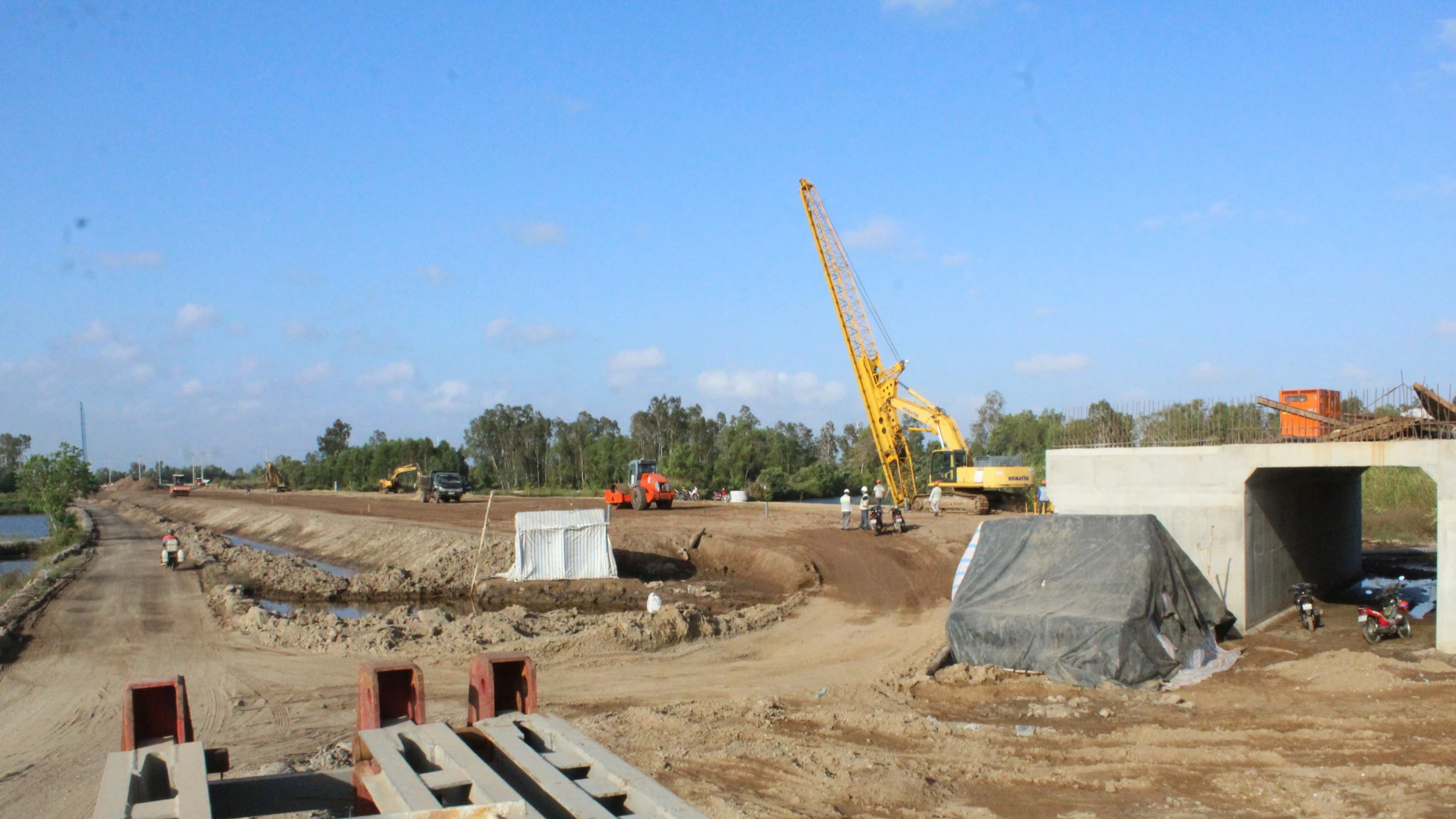 Trong tháng 5, Cà Mau sẽ bàn giao dứt điểm mặt bằng cao tốc Hậu Giang - Cà Mau- Ảnh 2. Trong tháng 5, Cà Mau sẽ bàn giao dứt điểm mặt bằng cao tốc Hậu Giang - Cà Mau- Ảnh 2.