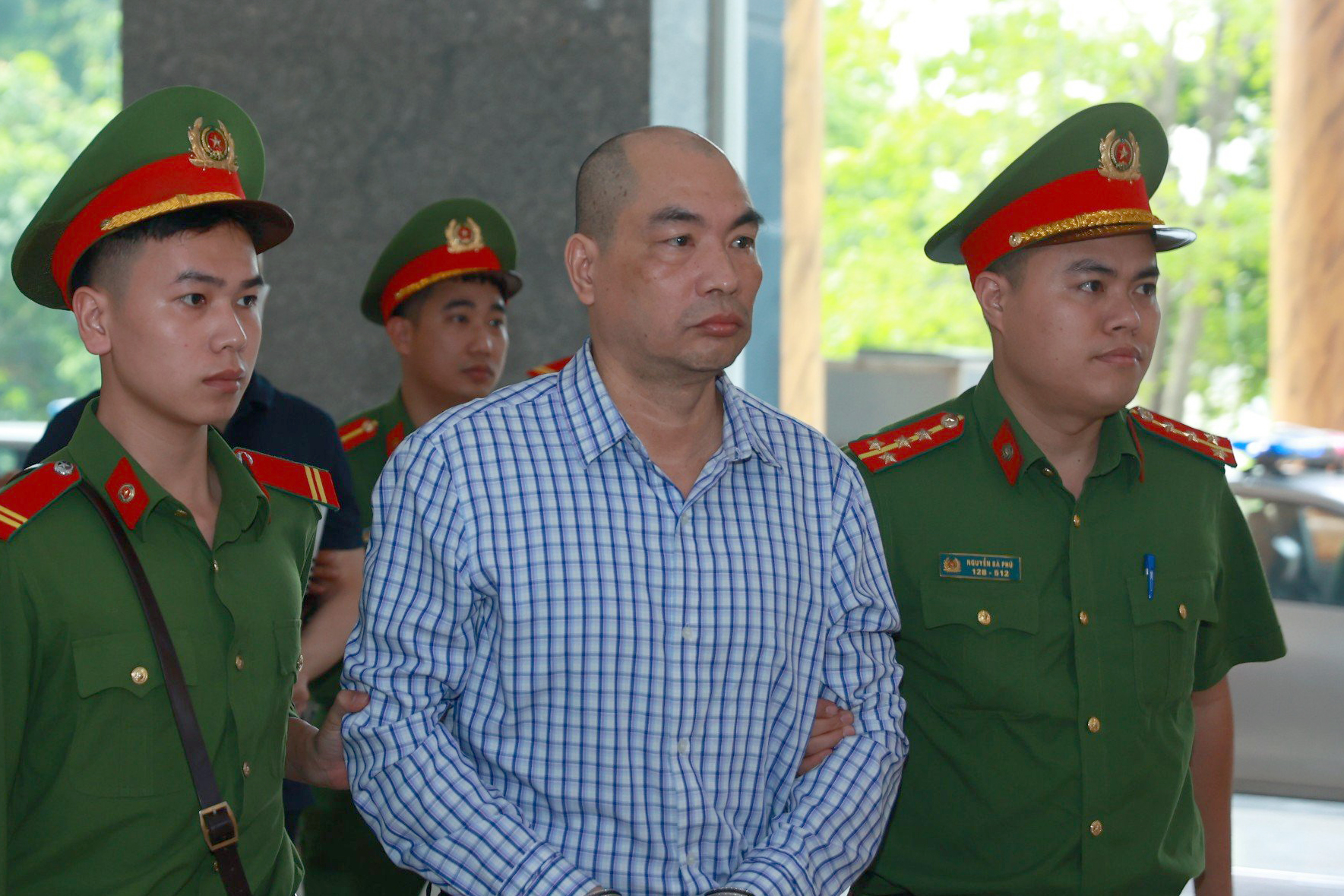 Tổng gi&aacute;m đốc Việt &Aacute; Phan Quốc Việt v&agrave; loạt cựu quan chức khai g&igrave; khi ra t&ograve;a ph&uacute;c thẩm?- Ảnh 2.