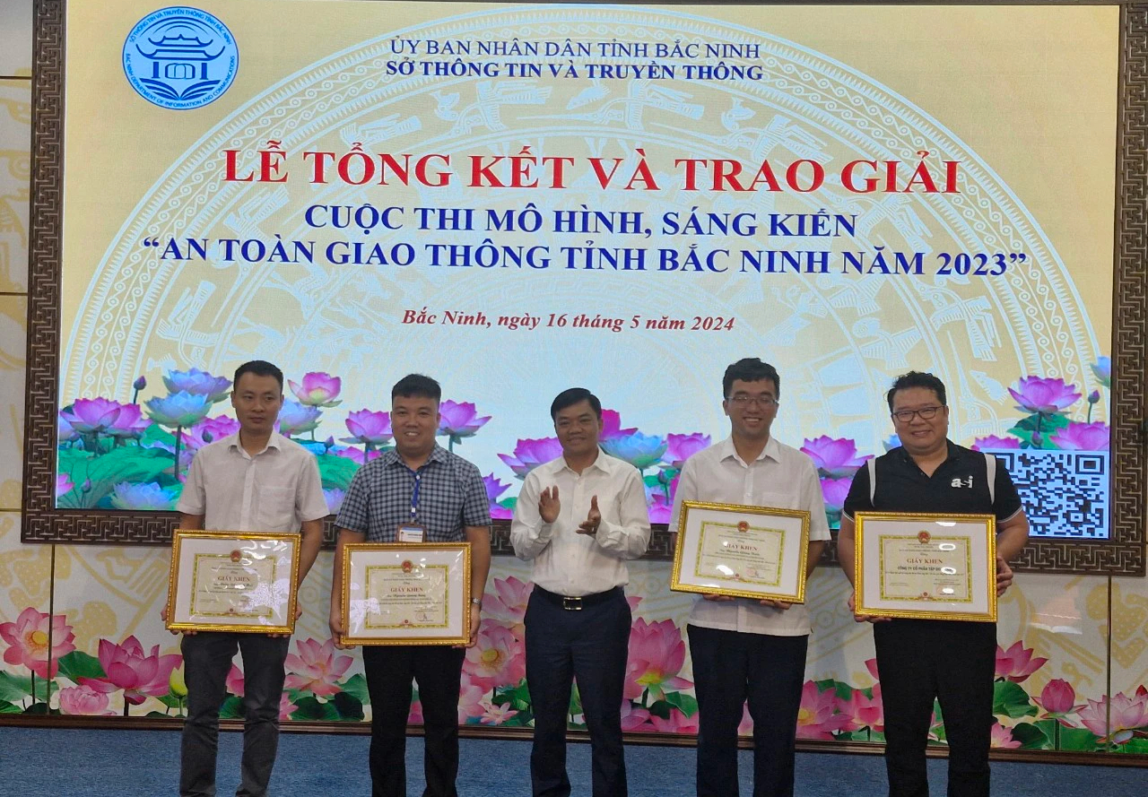 Hội n&ocirc;ng d&acirc;n phường đạt giải m&ocirc; h&igrave;nh, s&aacute;ng kiến ATGT tại Bắc Ninh- Ảnh 1.