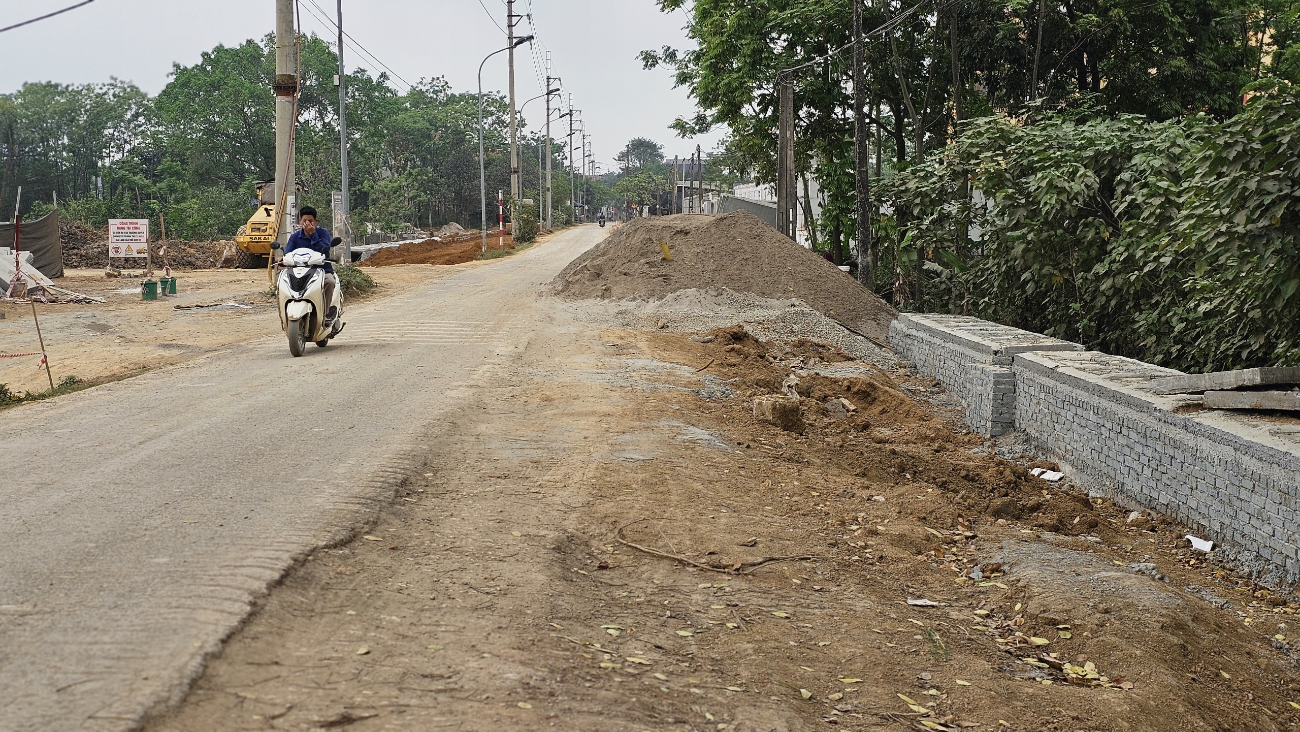 H&agrave; Nội: B&aacute;o động đường thi c&ocirc;ng ẩu g&acirc;y nguy cơ tai nạn- Ảnh 6.