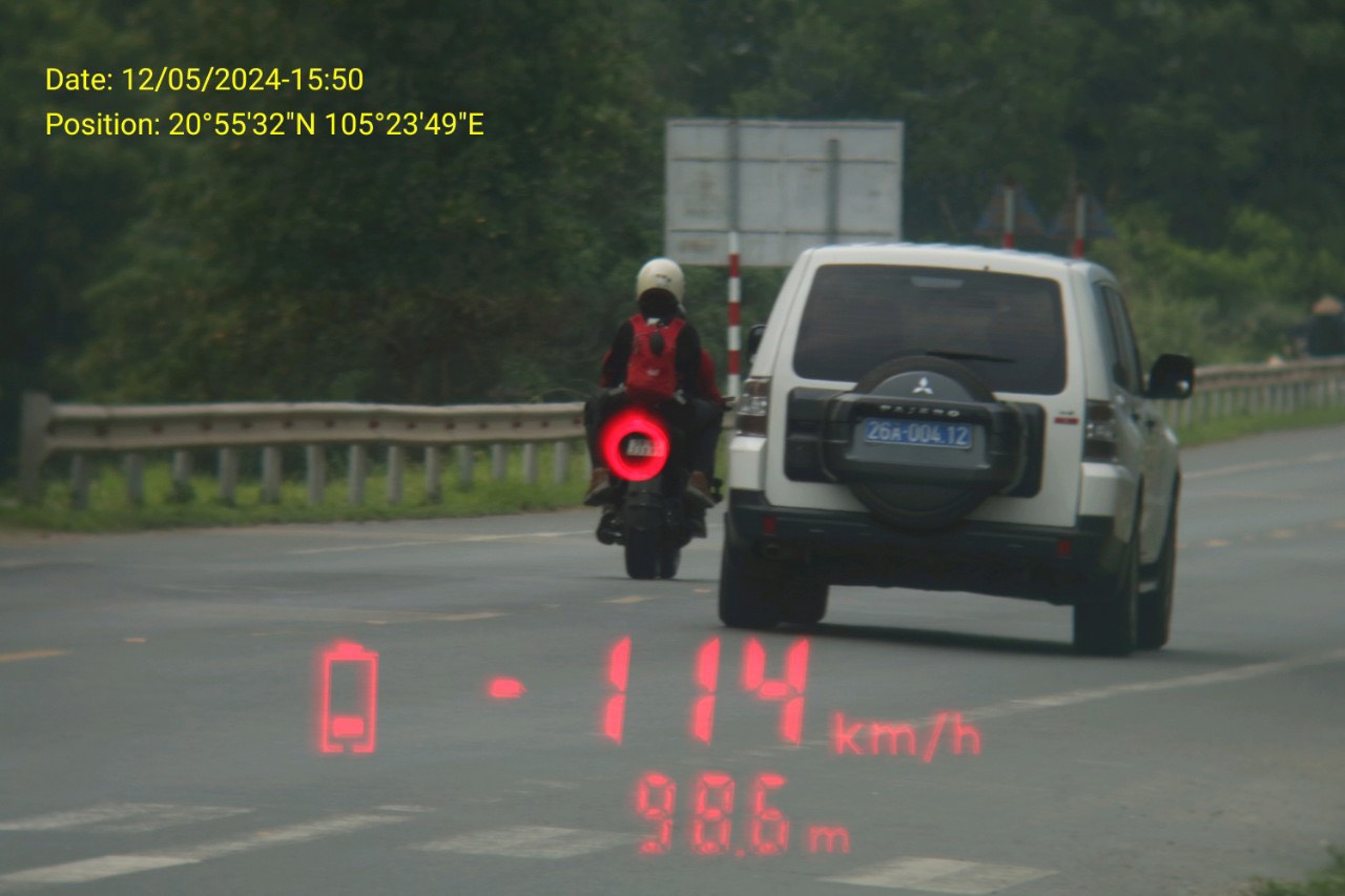 Xử phạt hàng loạt phượt thủ đi xe phân khối lớn vượt gấp đôi tốc độ- Ảnh 3. Xử phạt hàng loạt phượt thủ đi xe phân khối lớn vượt gấp đôi tốc độ- Ảnh 3.