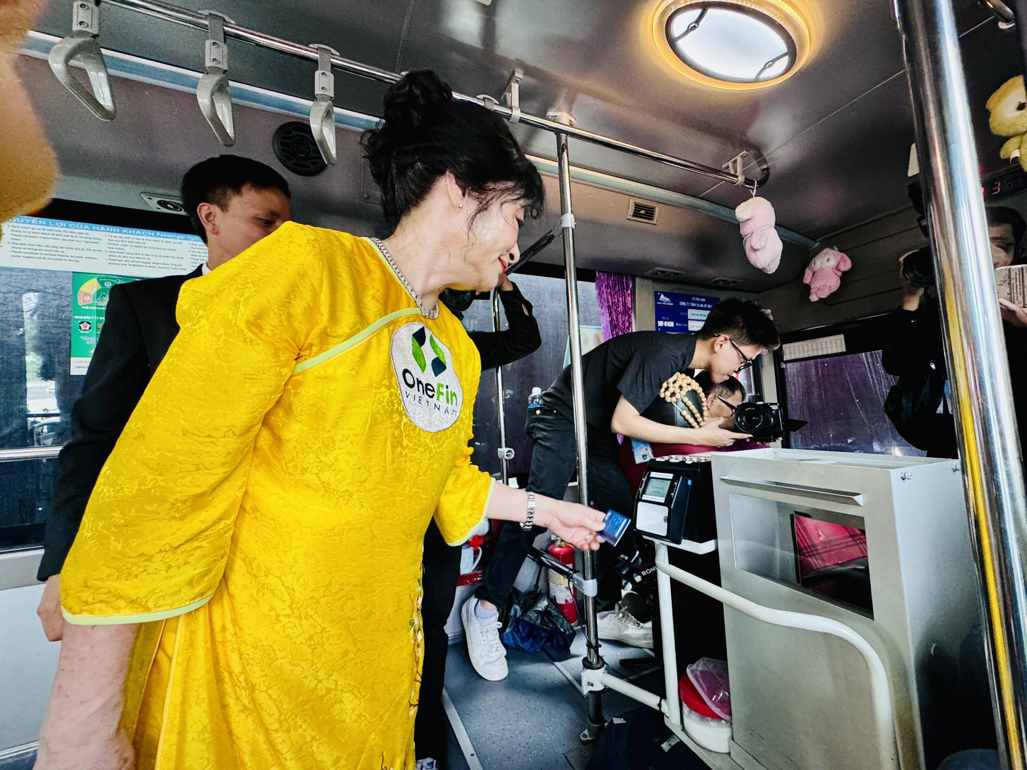 TP.HCM: Thanh to&aacute;n v&eacute; xe bu&yacute;t tiện lợi chỉ với một lần chạm- Ảnh 2.