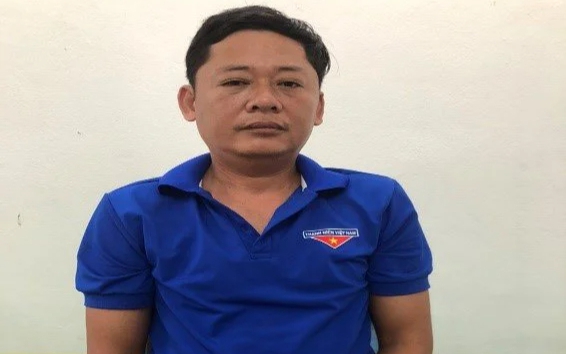 Ma men đ&aacute;nh CSGT khi bị kiểm tra nồng độ cồn