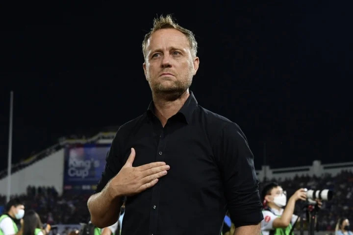 Người 2 lần đ&aacute;nh bại thầy Park nhận lương thấp bất ngờ tại V-League- Ảnh 1.