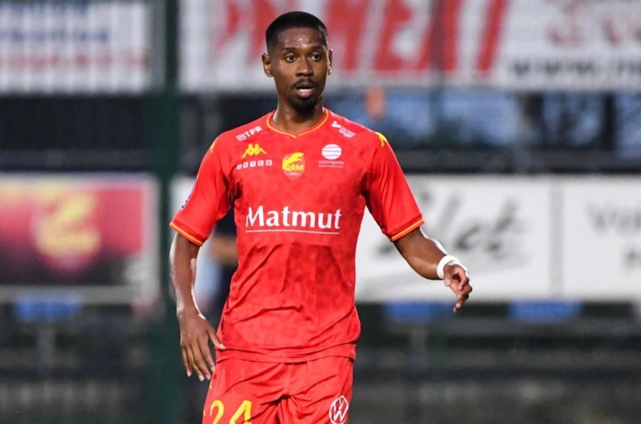 Thêm ngôi sao Việt kiều chuẩn bị khoác áo đội bóng V-League- Ảnh 1. Thêm ngôi sao Việt kiều chuẩn bị khoác áo đội bóng V-League- Ảnh 1.