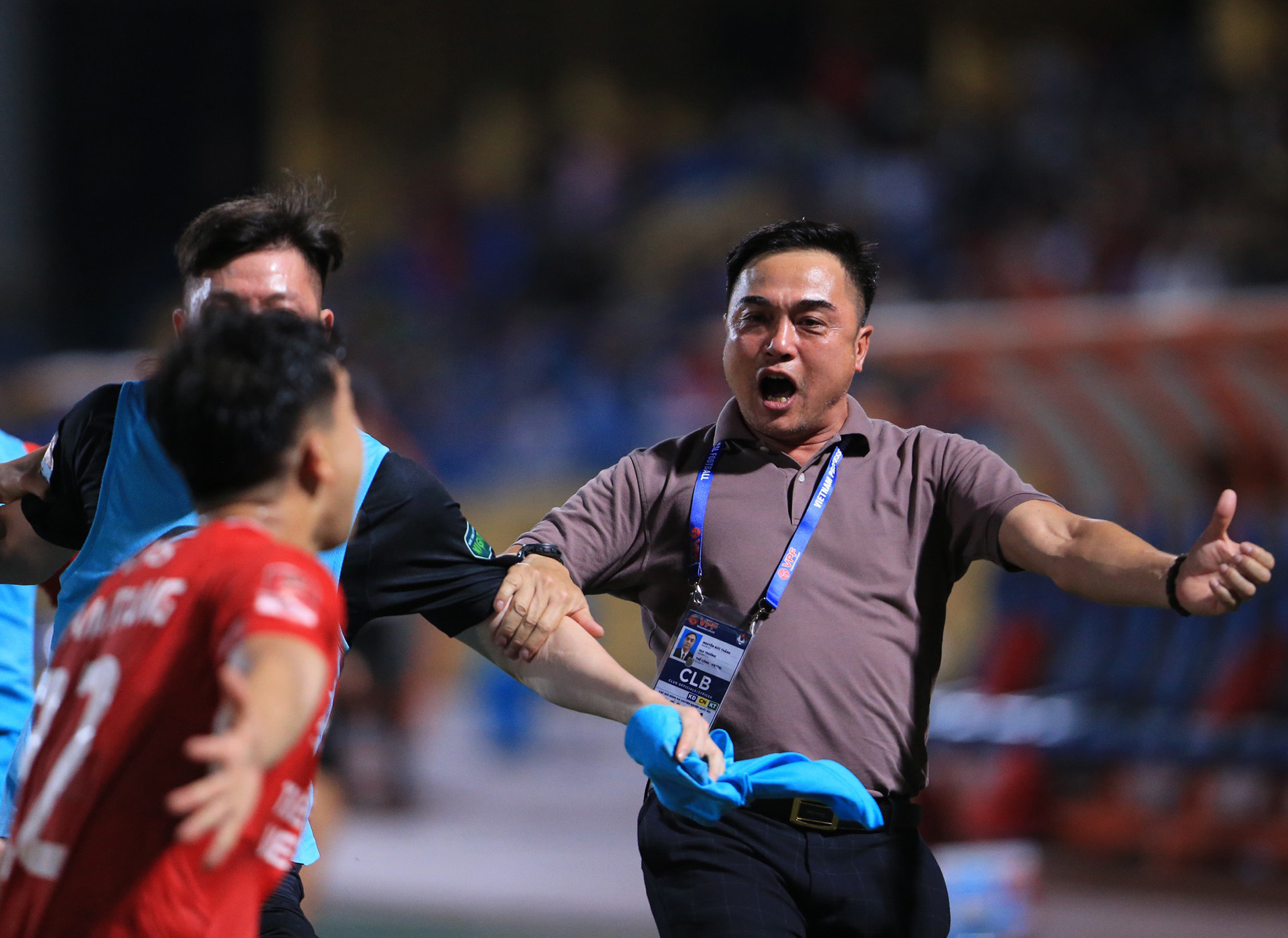 Thắng ngược đội đầu bảng, HLV Viettel nói câu khiến ai cũng "ngớ người"- Ảnh 1. Thắng ngược đội đầu bảng, HLV Viettel nói câu khiến ai cũng "ngớ người"- Ảnh 1.