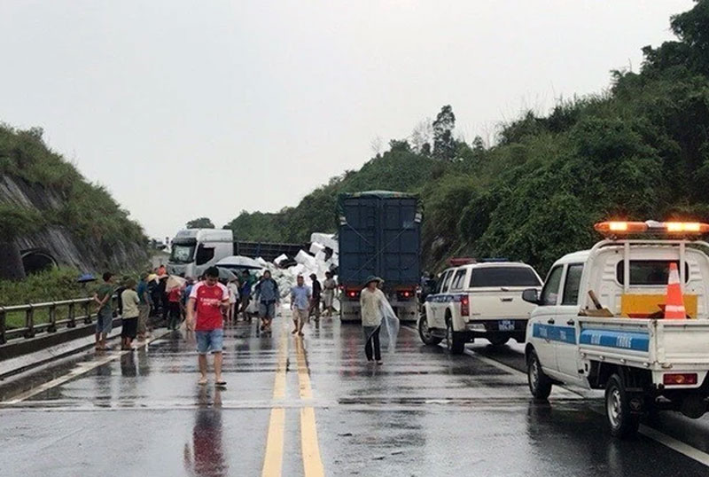 Hiện trường vụ tai nạn - Ảnh: TTXVN.