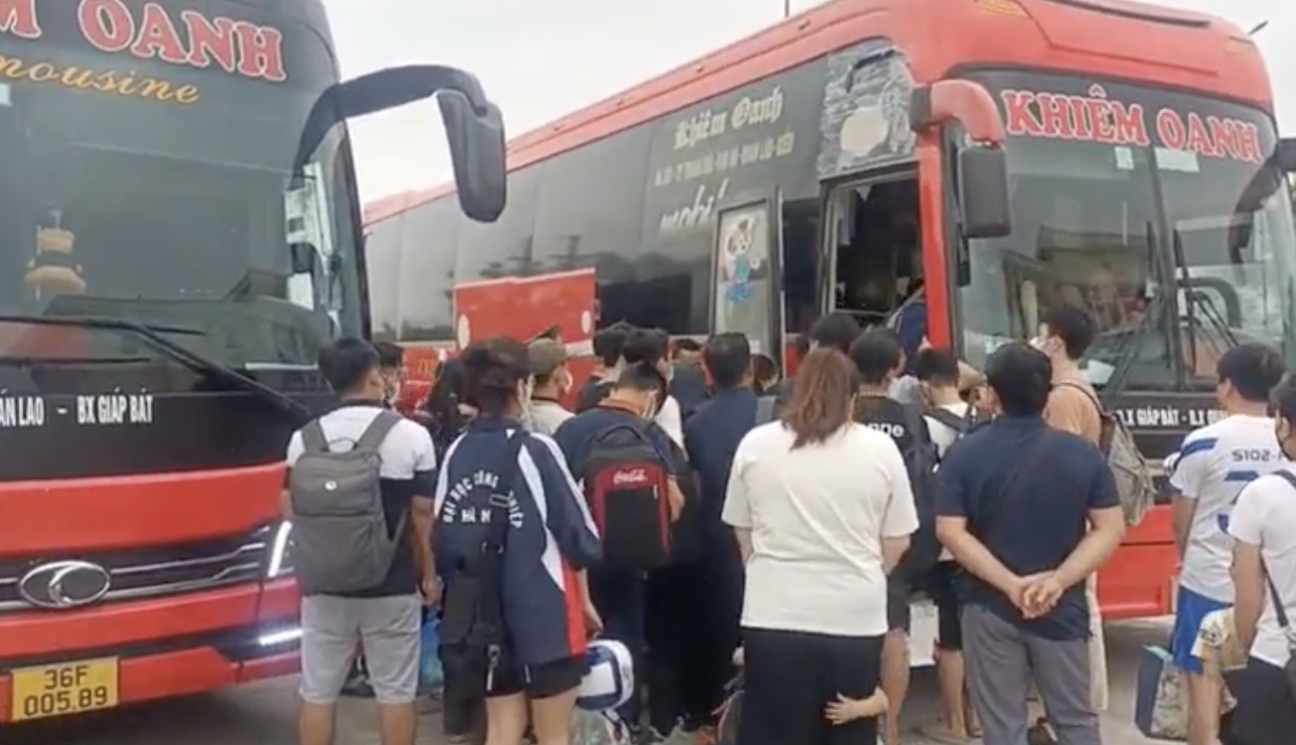 Đ&igrave;nh chỉ t&agrave;i xế xe kh&aacute;ch vi phạm nồng độ cồn, chở qu&aacute; 31 kh&aacute;ch- Ảnh 1.