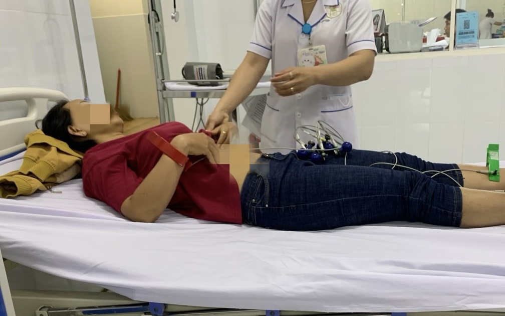 Vụ n&ocirc;n &oacute;i sau ăn b&aacute;nh m&igrave;: Đ&atilde; c&oacute; 222 người nhập viện thăm kh&aacute;m, điều trị