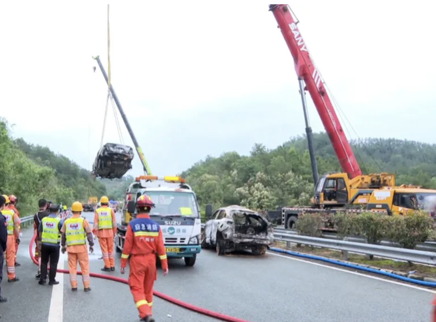 Sạt lở cao tốc tại Trung Quốc: Thương vong tiếp tục tăng- Ảnh 2.