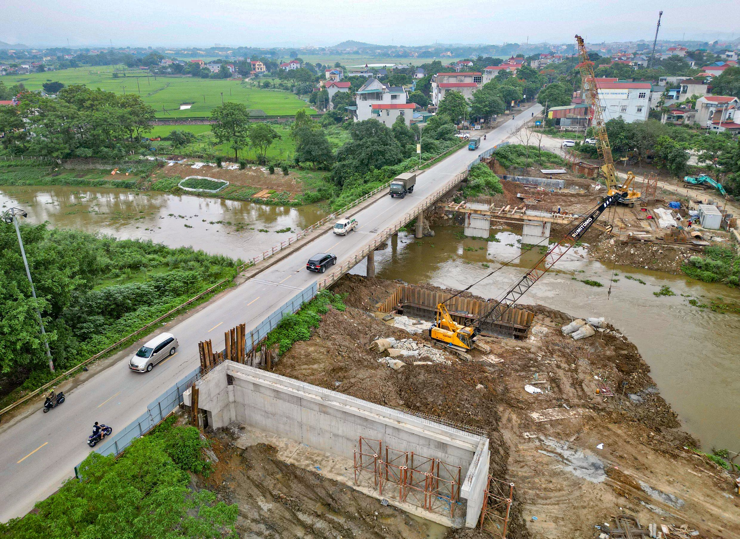 Dự &aacute;n mở rộng QL6 đi Xu&acirc;n Mai sau hơn 1,5 năm thi c&ocirc;ng- Ảnh 1.