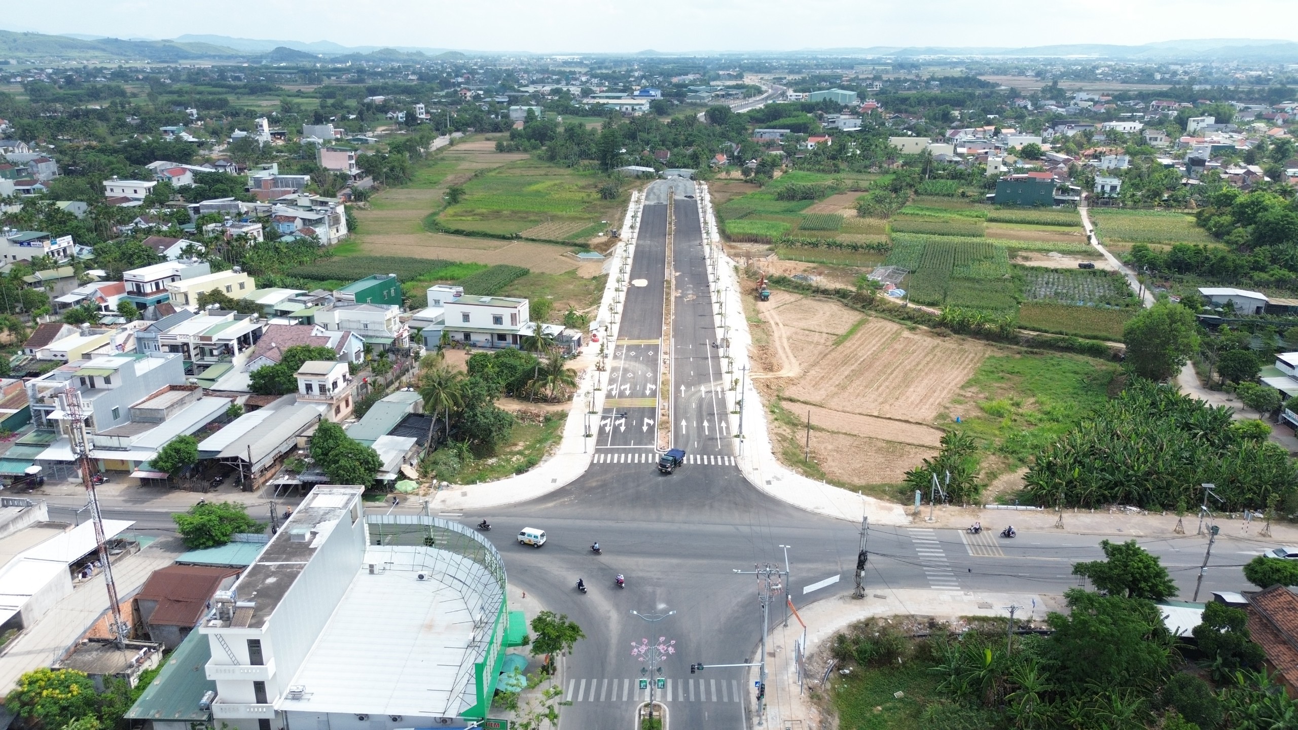 Nguy cơ vỡ tiến độ dự &aacute;n đường 700 tỷ ở Quảng Ng&atilde;i- Ảnh 1.