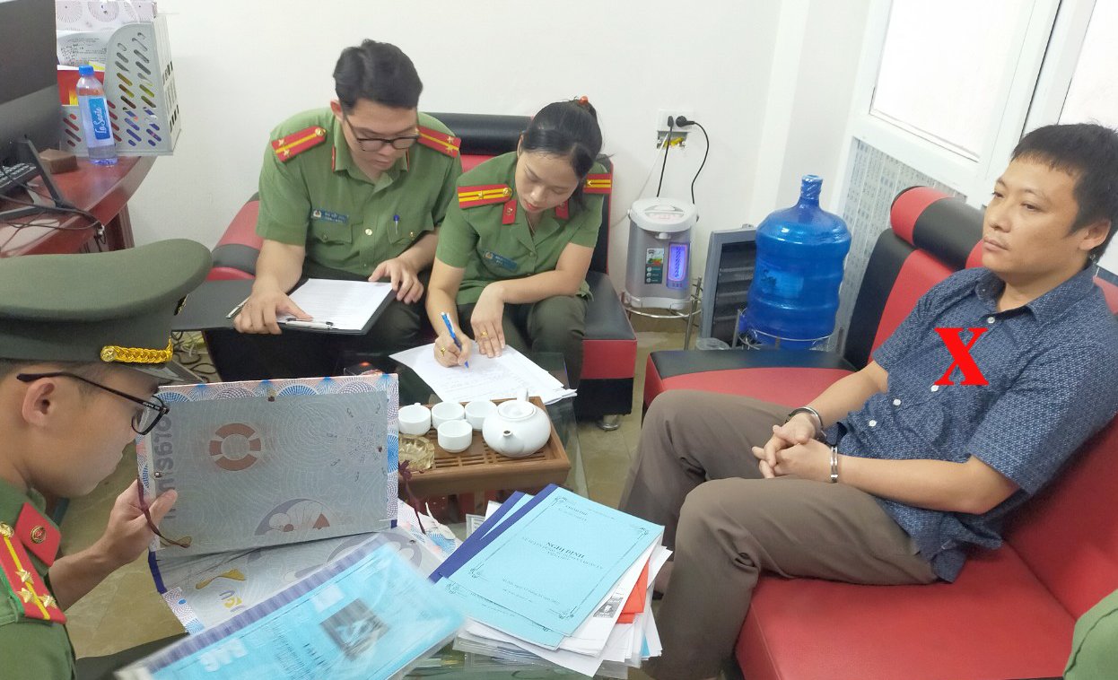 Nguy&ecirc;n gi&aacute;m đốc văn ph&ograve;ng đăng k&yacute; đất đai ở Thanh H&oacute;a c&ugrave;ng thuộc cấp bị bắt- Ảnh 2.
