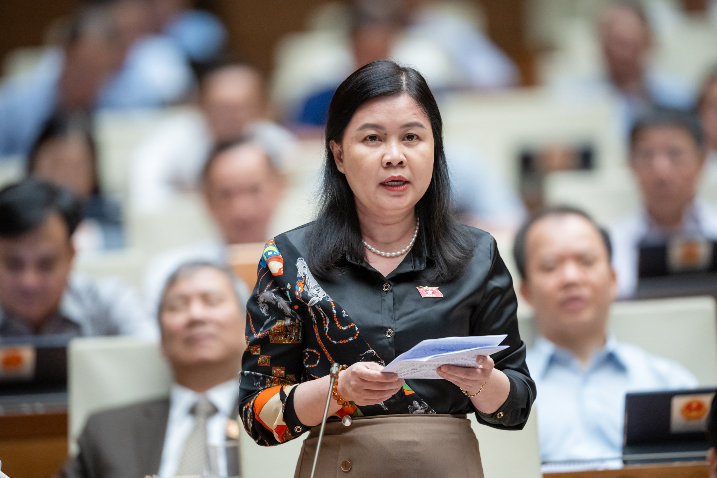 ĐBQH ủng hộ cấm tuyệt đối nồng độ cồn, trừ điểm bằng l&aacute;i- Ảnh 12.