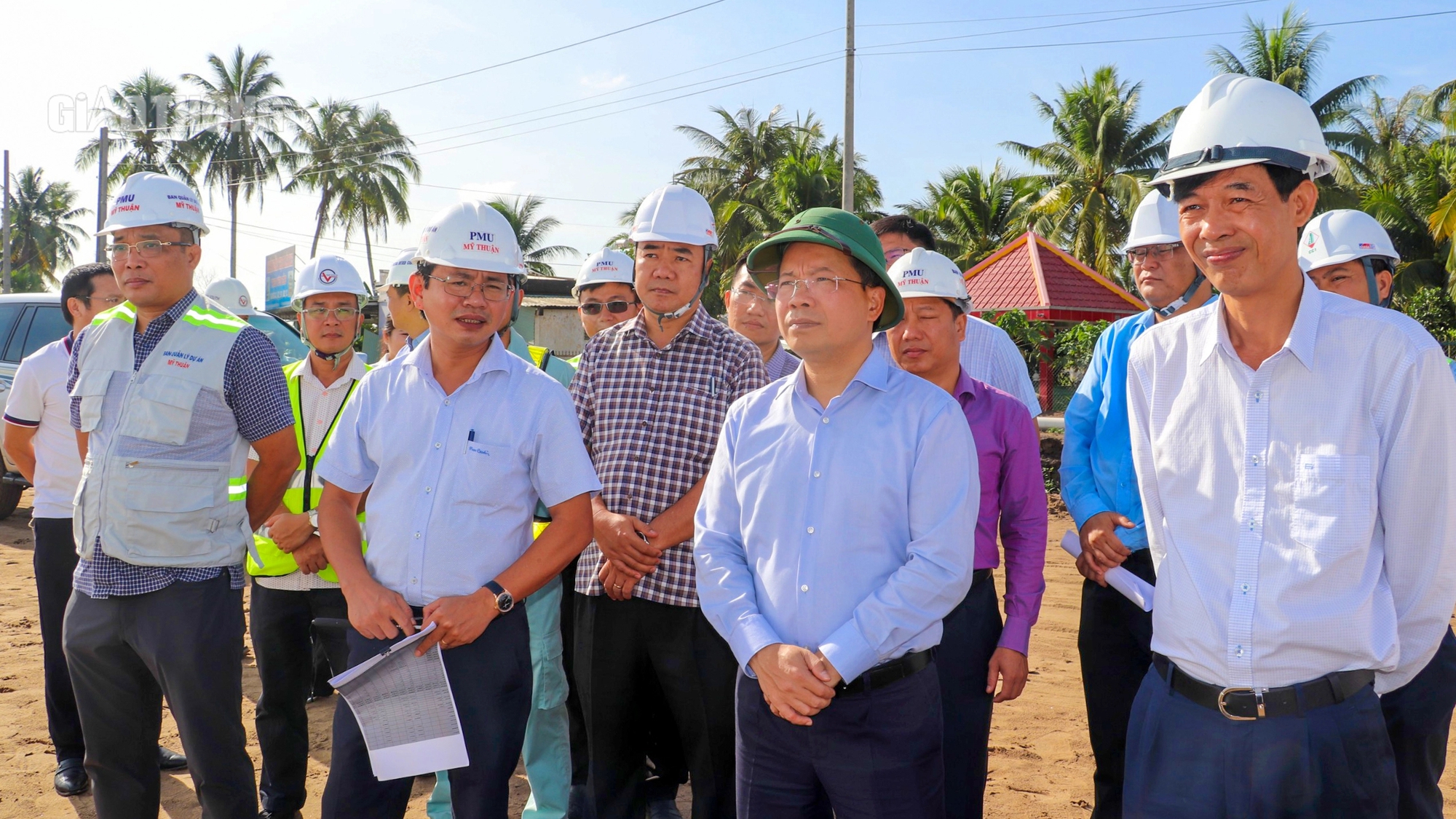 Thứ trưởng Bộ GTVT: Kh&ocirc;ng v&igrave; bất cứ l&yacute; do g&igrave; để chậm tiến độ cao tốc Cần Thơ - C&agrave; Mau- Ảnh 1.