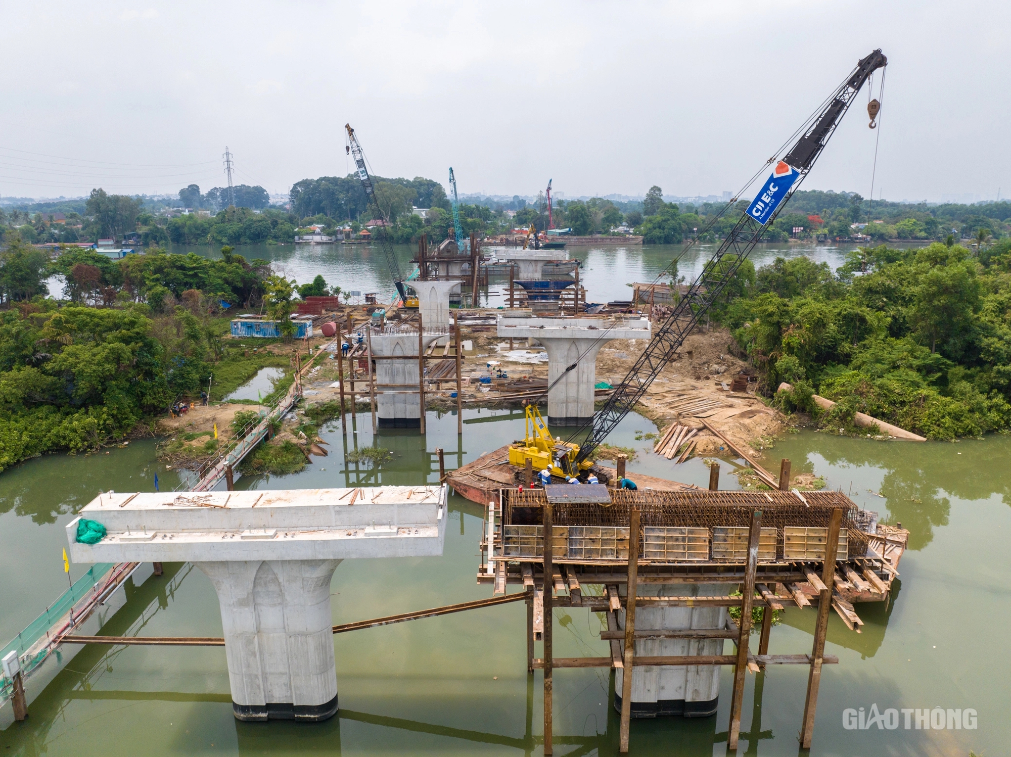 Đồng Nai: Vướng mặt bằng, cầu Thống Nhất chưa chốt ng&agrave;y về đ&iacute;ch- Ảnh 1.