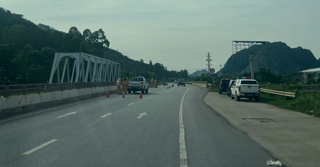 Thiếu ni&ecirc;n 15 tuổi tử vong tại chỗ sau c&uacute; tự ng&atilde; xe m&aacute;y- Ảnh 1.