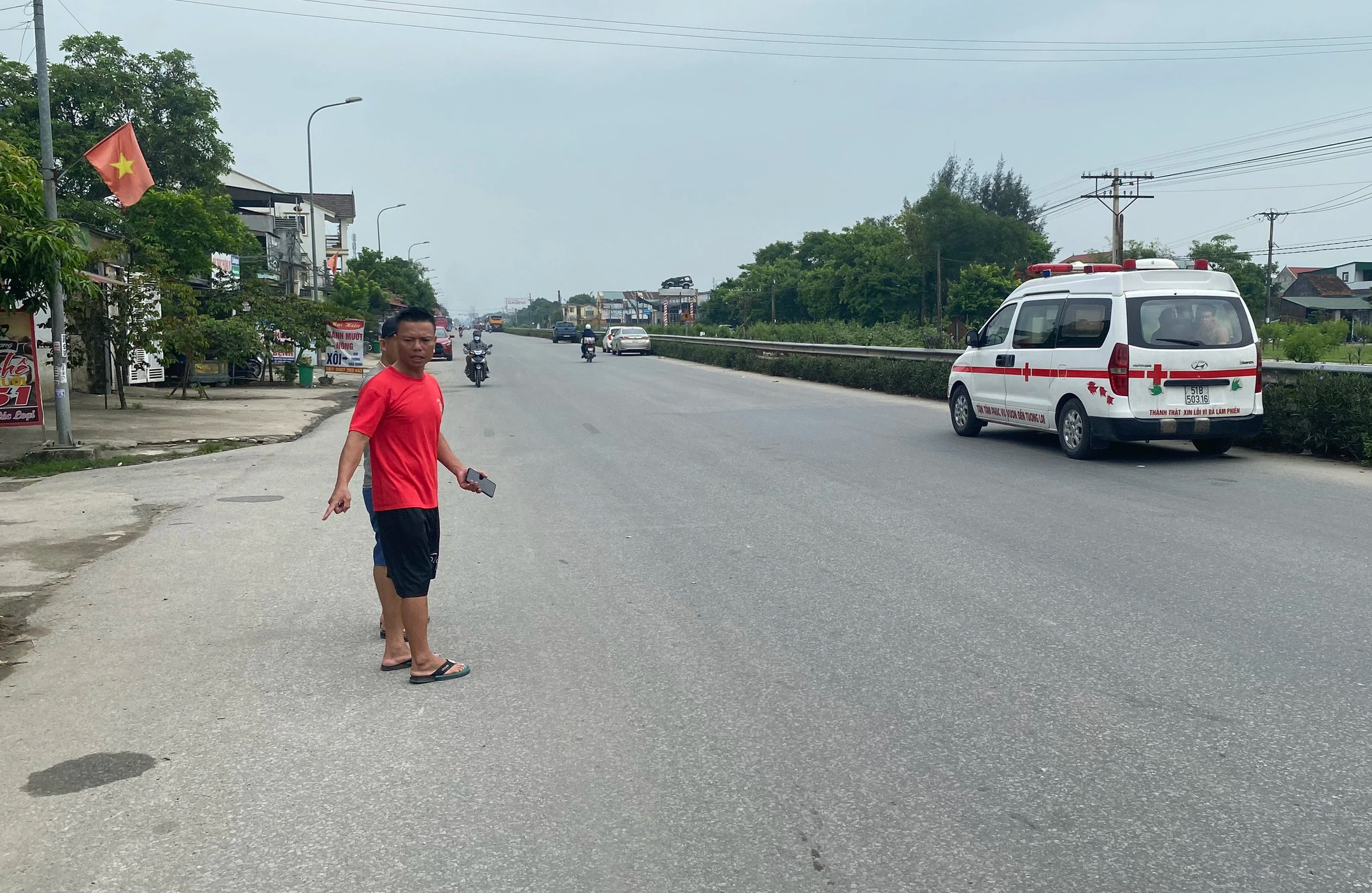 Nghi vấn &ocirc; t&ocirc; hết hạn kiểm định g&acirc;y tai nạn chết người, bỏ trốn khỏi hiện trường- Ảnh 3.