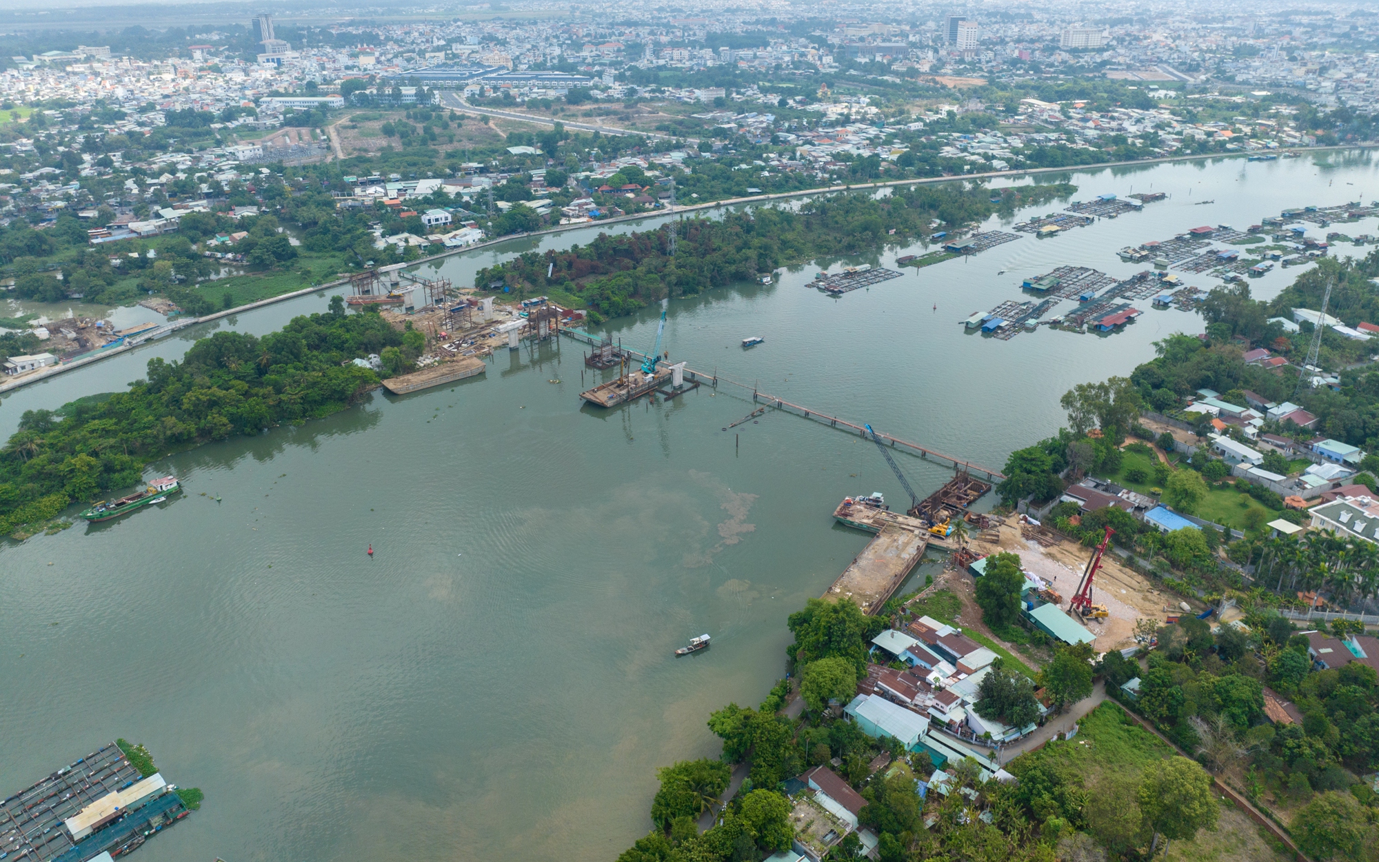 Đồng Nai: Vướng mặt bằng, cầu Thống Nhất chưa chốt ng&agrave;y về đ&iacute;ch